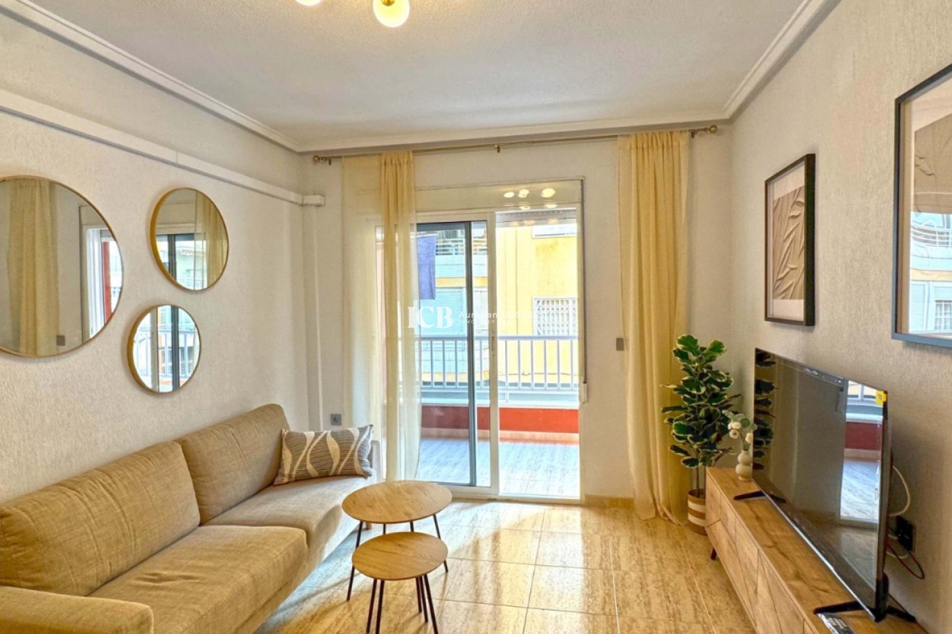 Resale - Apartment / flat -
Torrevieja - Playa del Cura