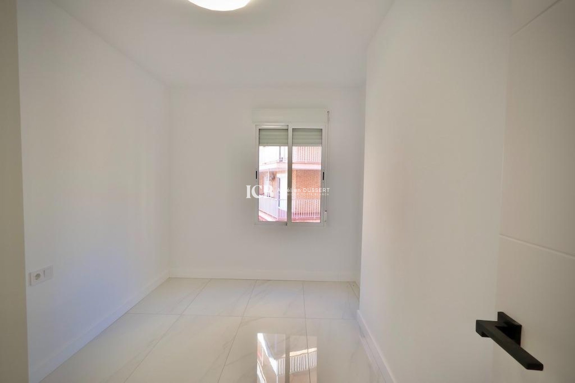 Resale - Apartment / flat -
Torrevieja - Playa del cura