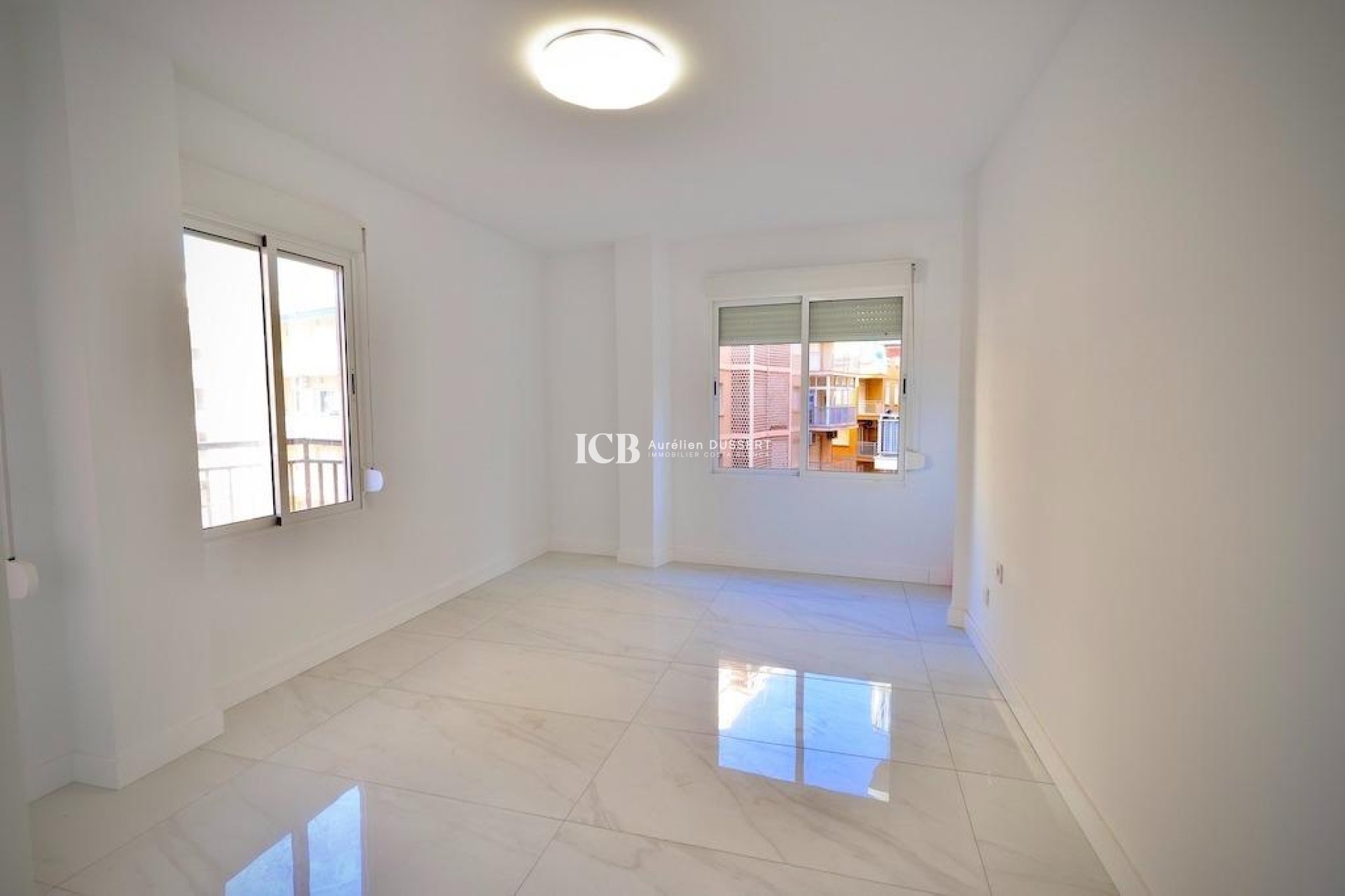 Resale - Apartment / flat -
Torrevieja - Playa del cura