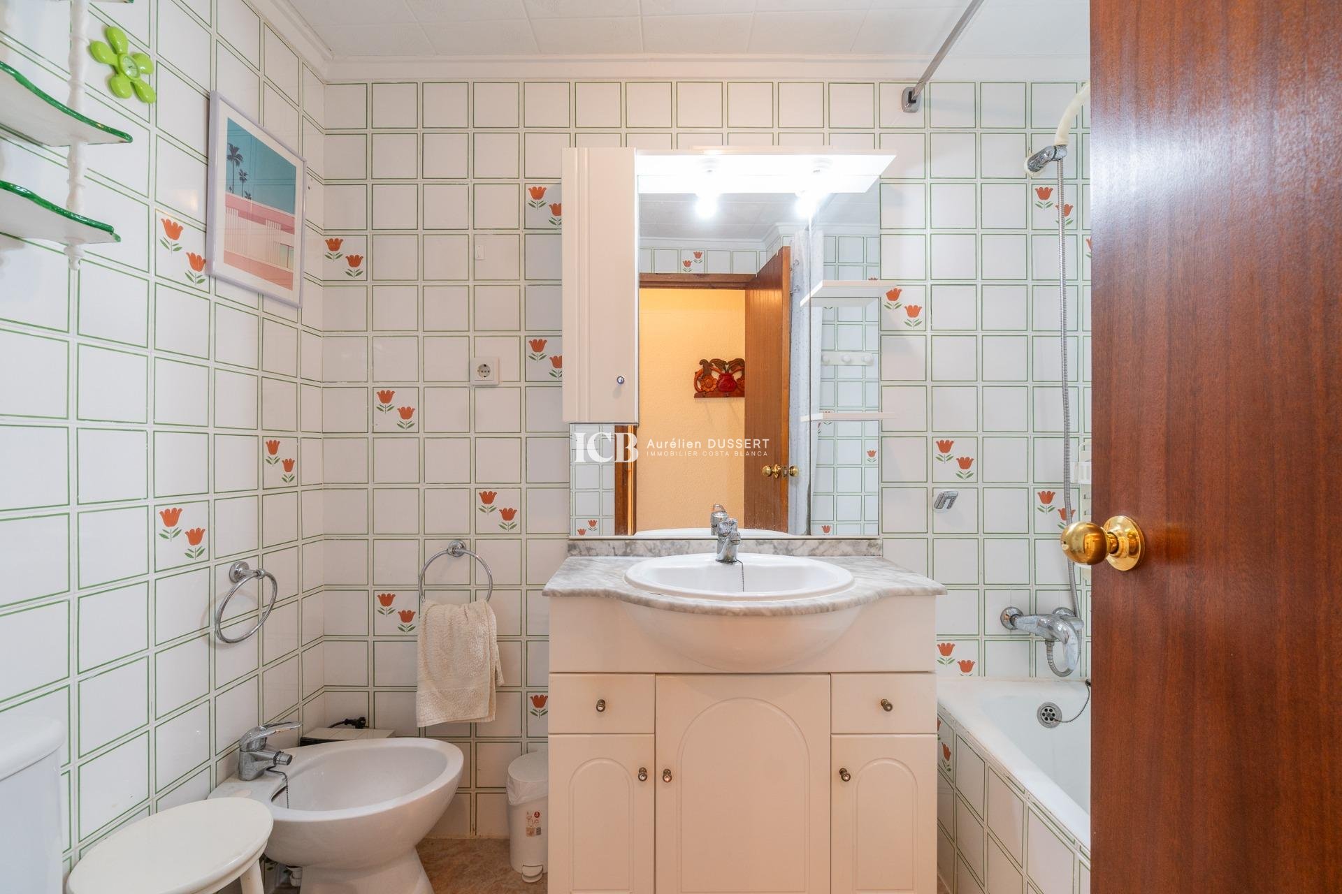 Resale - Apartment / flat -
Torrevieja - Playa del cura