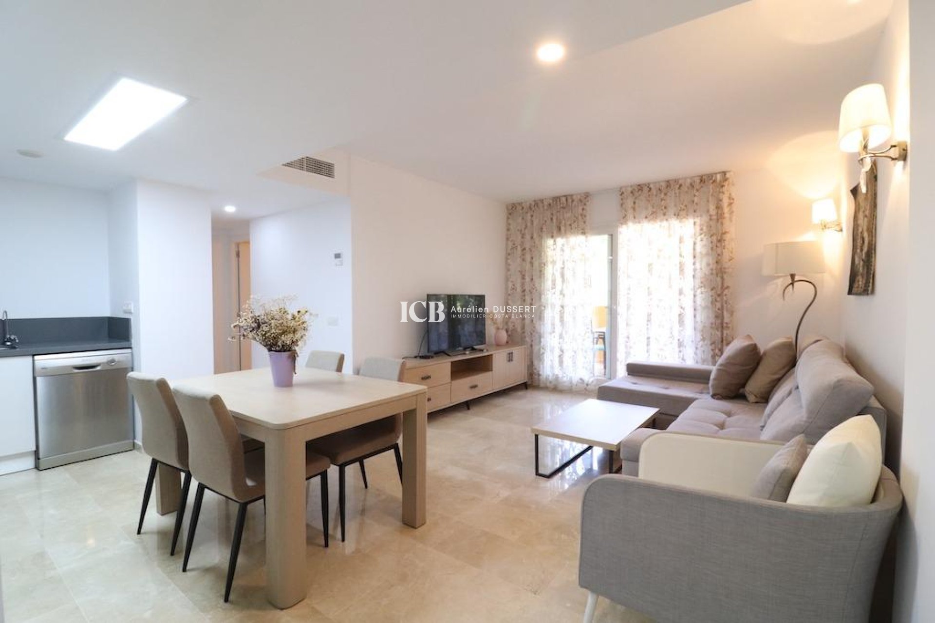 Resale - Apartment / flat -
Torrevieja - Punta prima