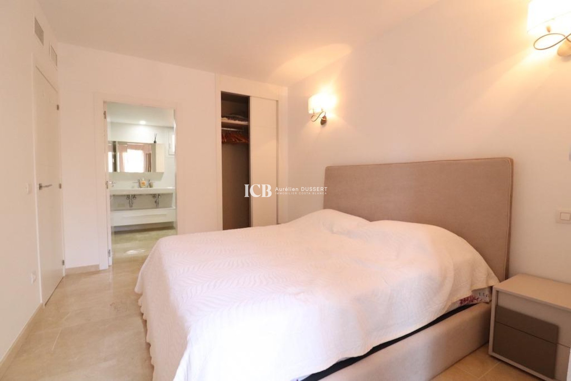 Resale - Apartment / flat -
Torrevieja - Punta prima