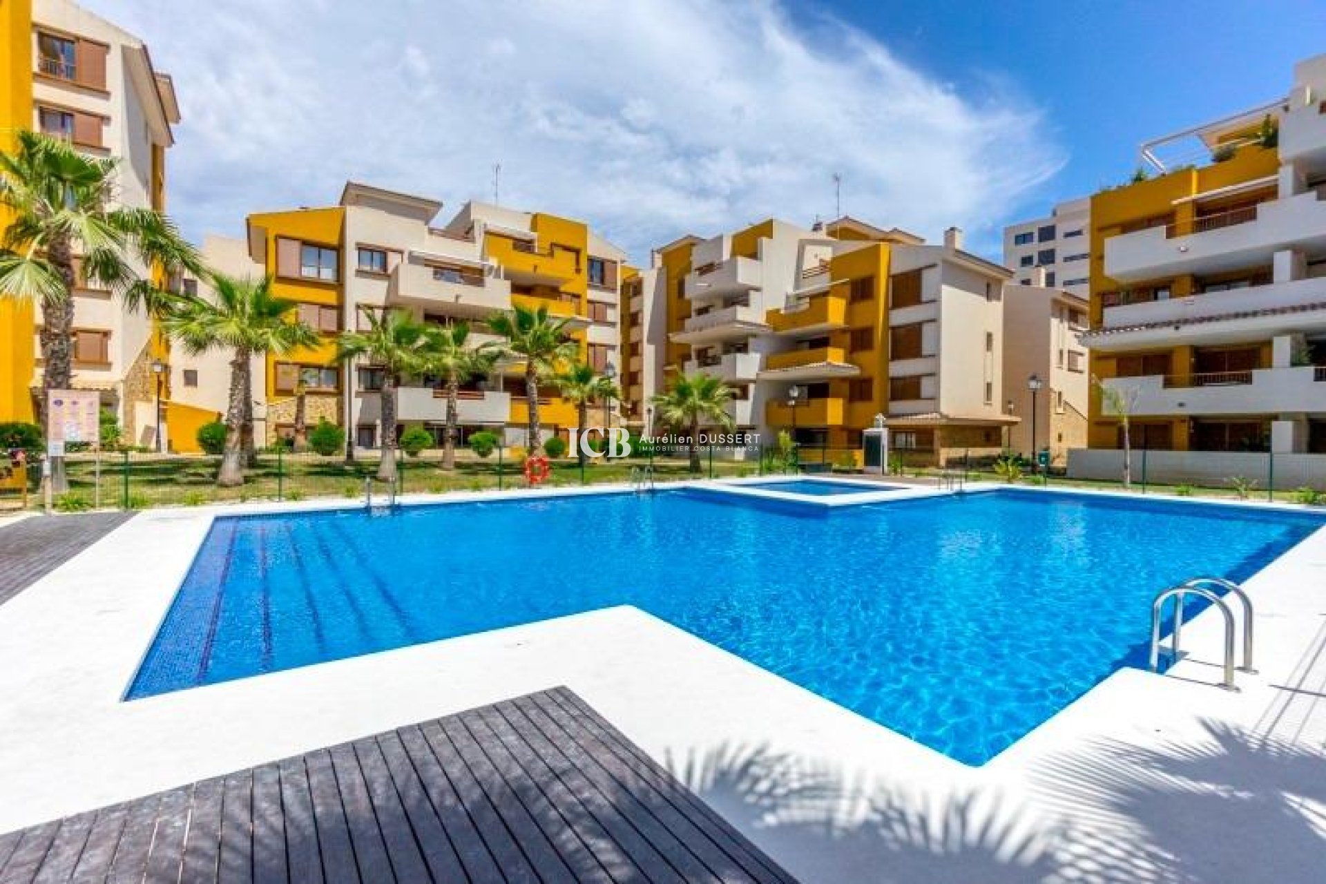 Resale - Apartment / flat -
Torrevieja - Punta prima