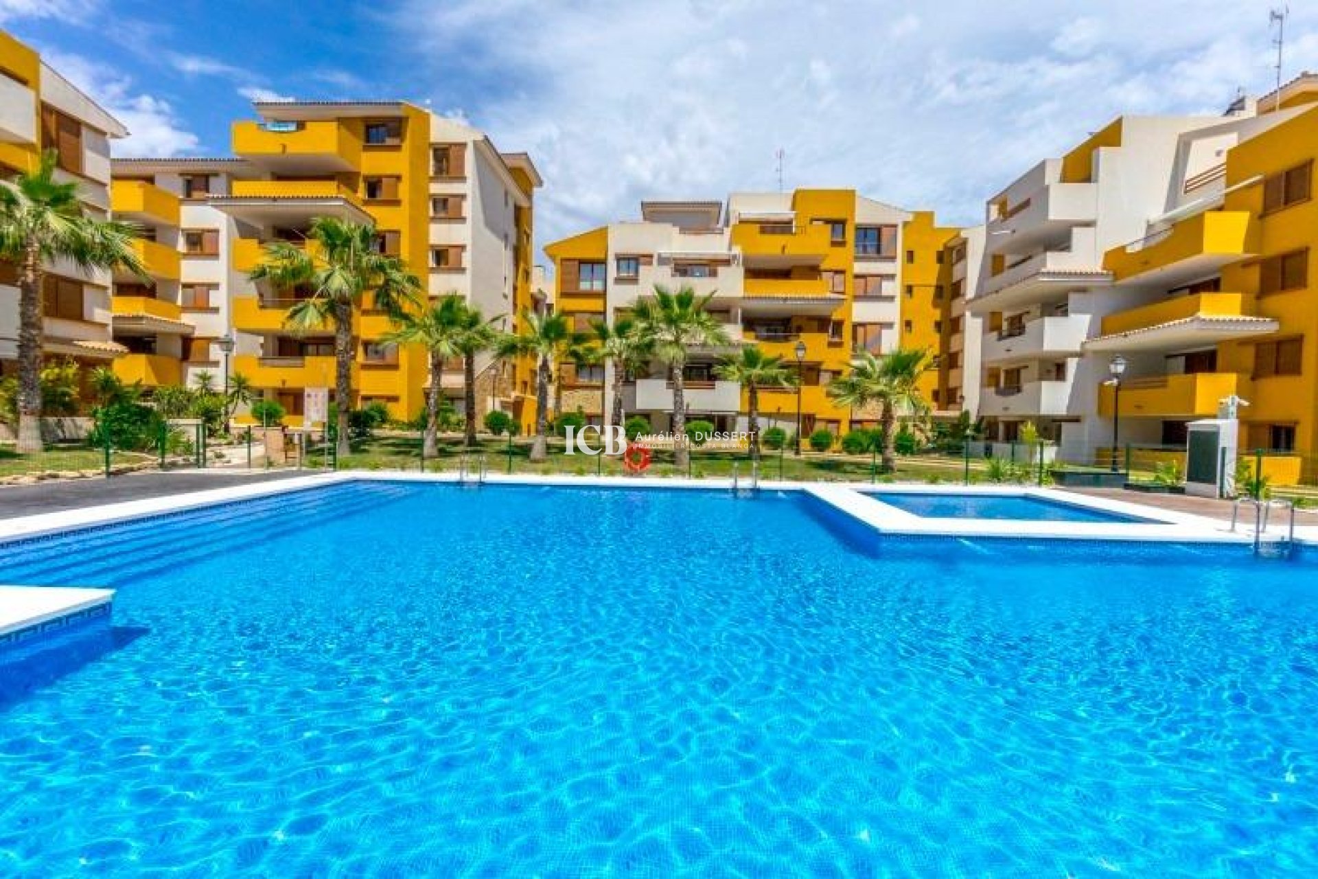 Resale - Apartment / flat -
Torrevieja - Punta prima