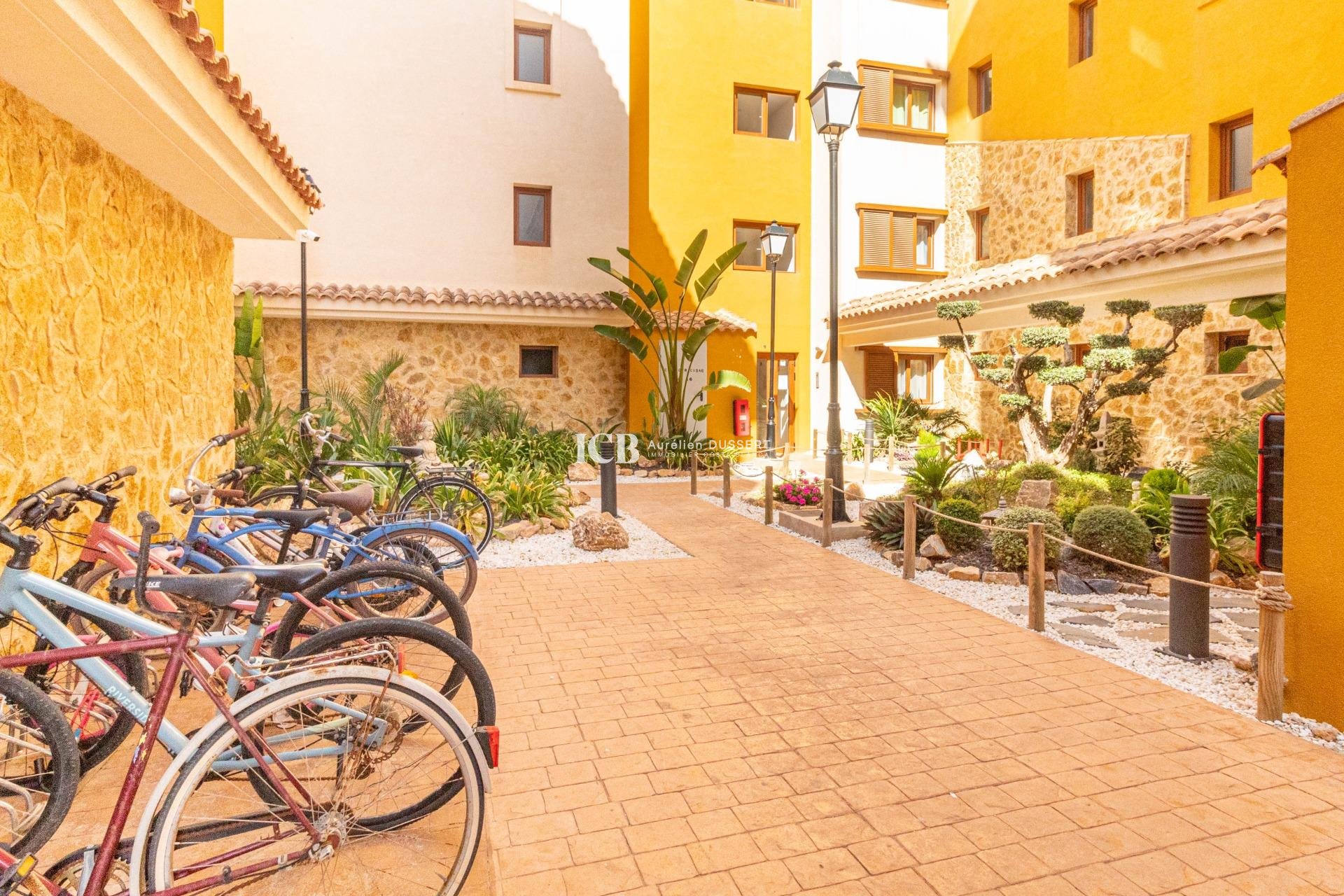 Resale - Apartment / flat -
Torrevieja - Punta prima