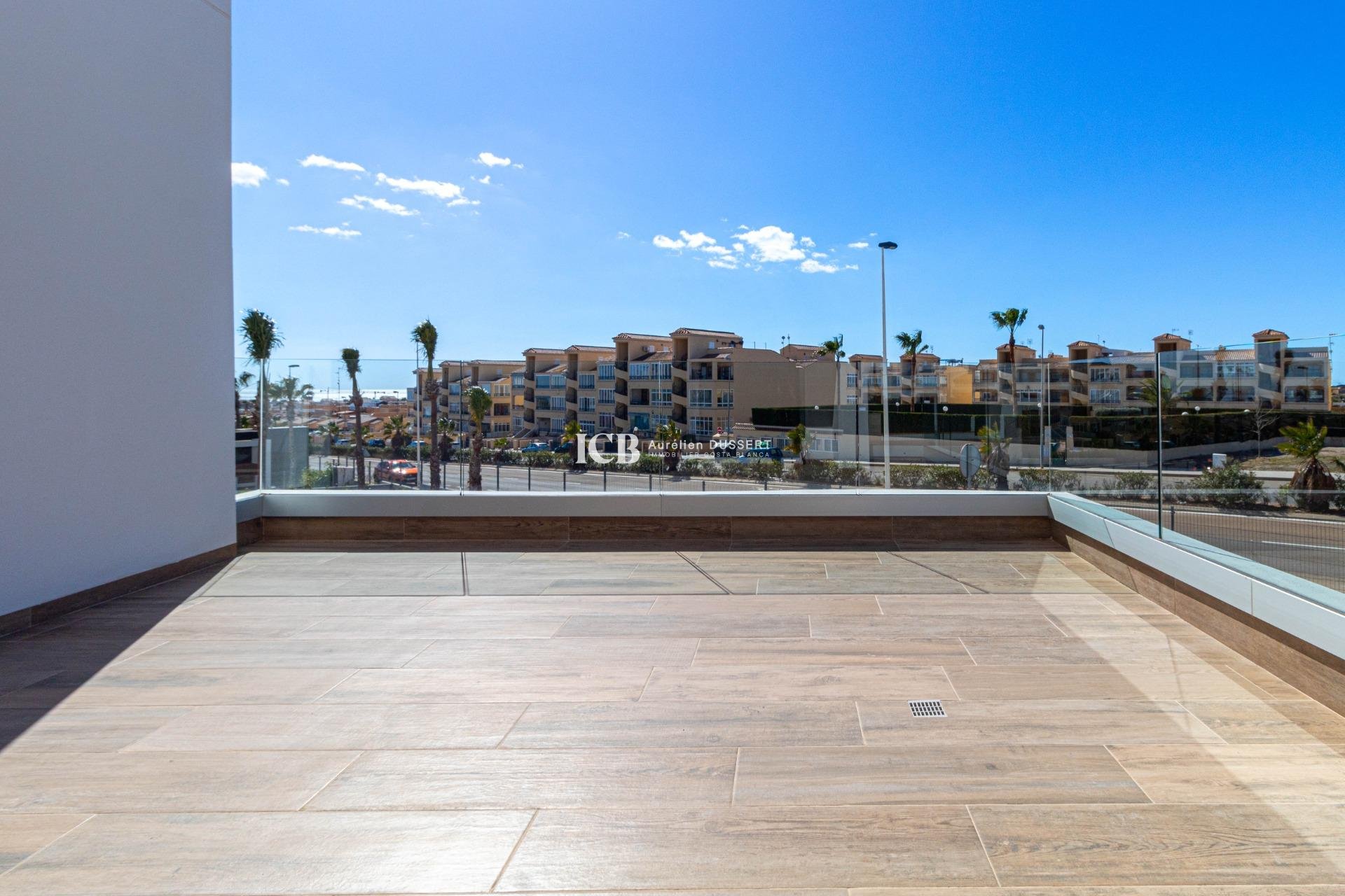 Resale - Apartment / flat -
Torrevieja - Punta prima