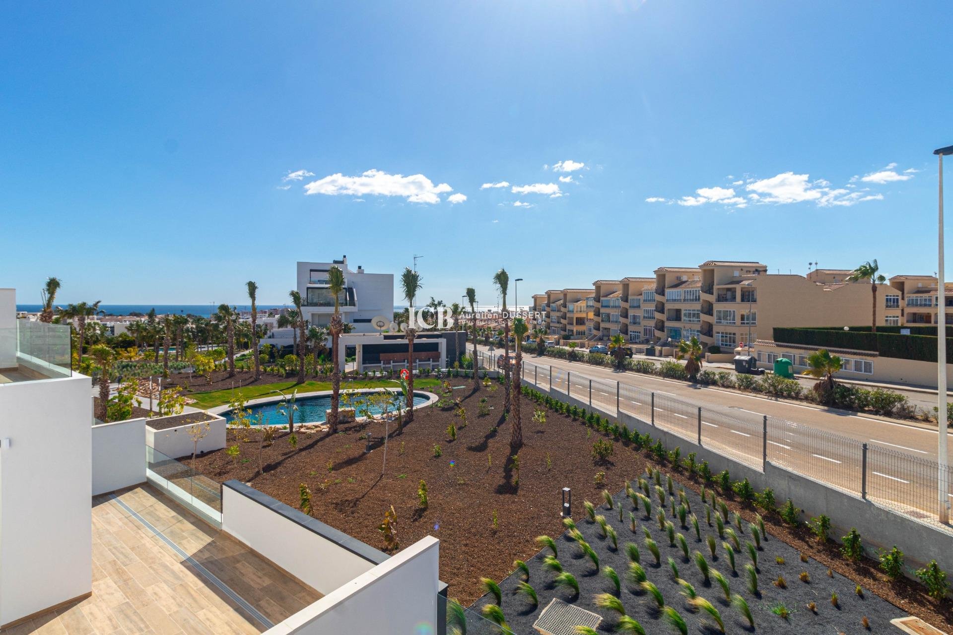 Resale - Apartment / flat -
Torrevieja - Punta prima