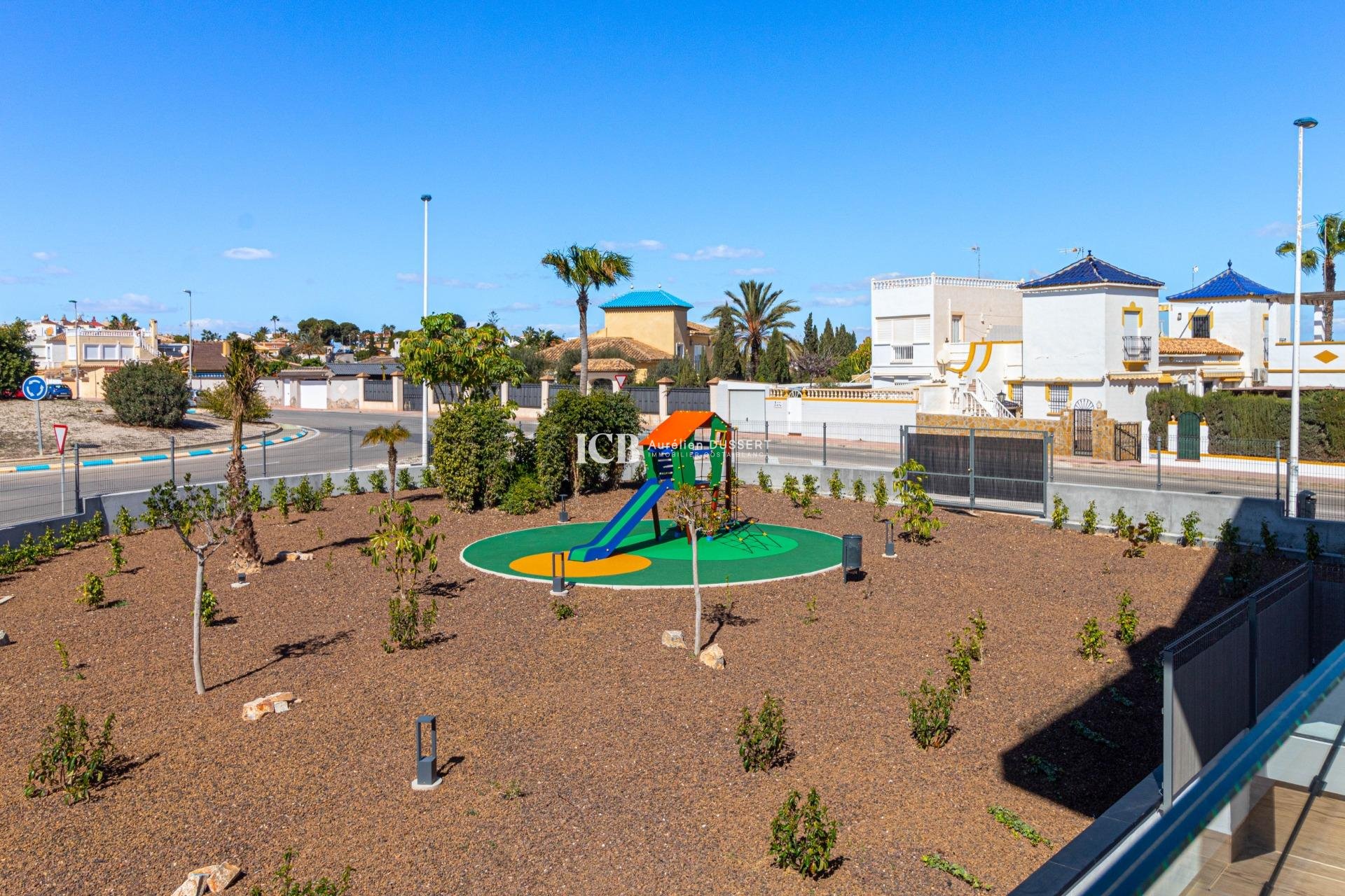 Resale - Apartment / flat -
Torrevieja - Punta prima