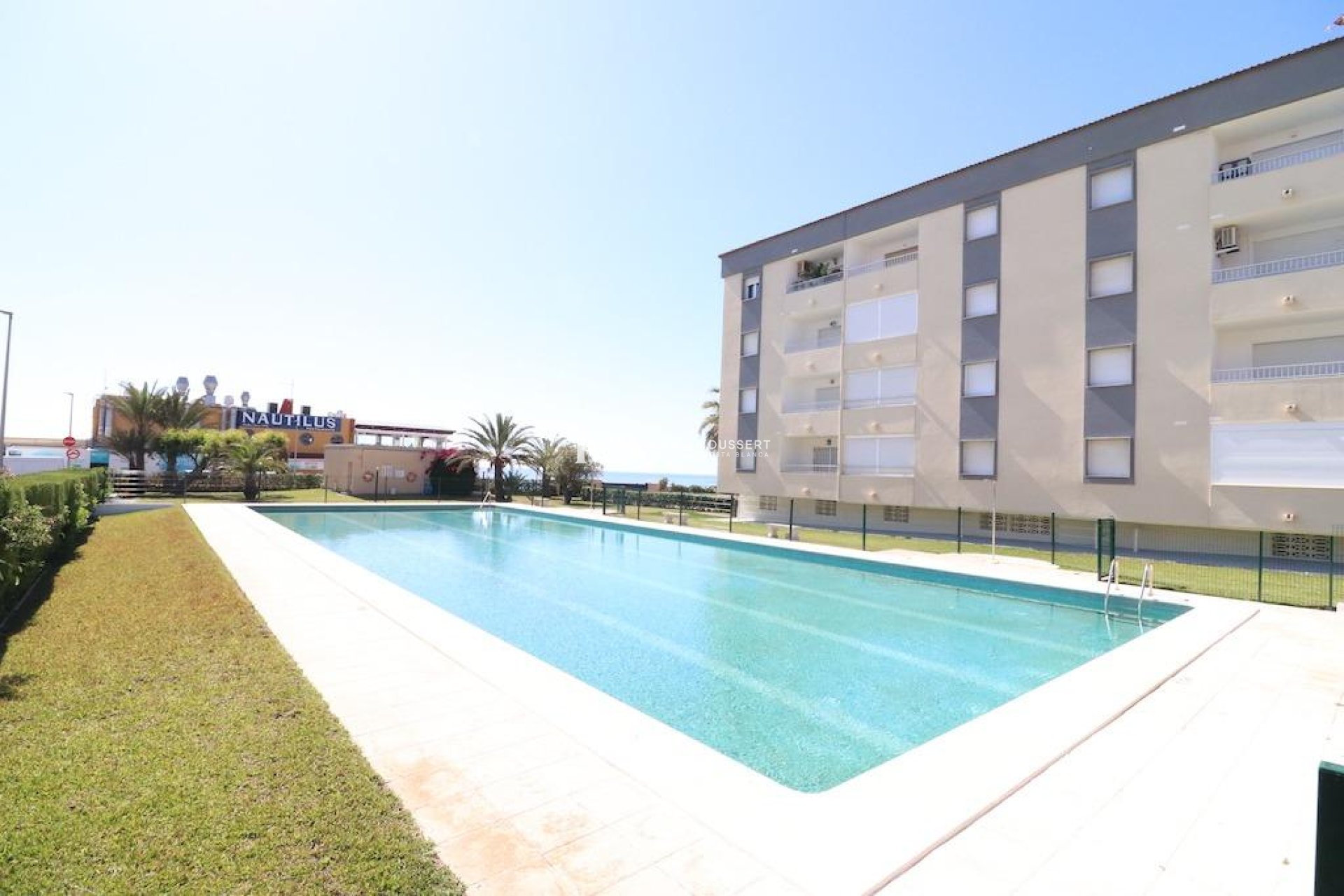 Resale - Apartment / flat -
Torrevieja - Punta prima