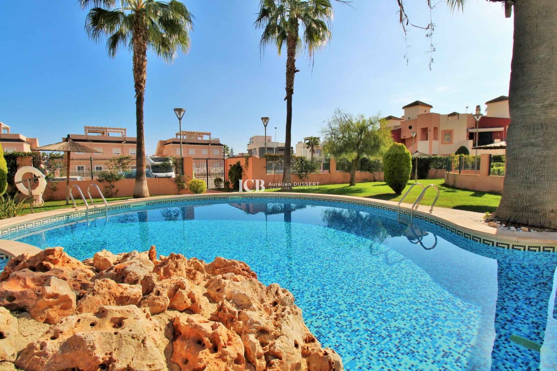 Resale - Apartment / flat -
Torrevieja - Punta prima