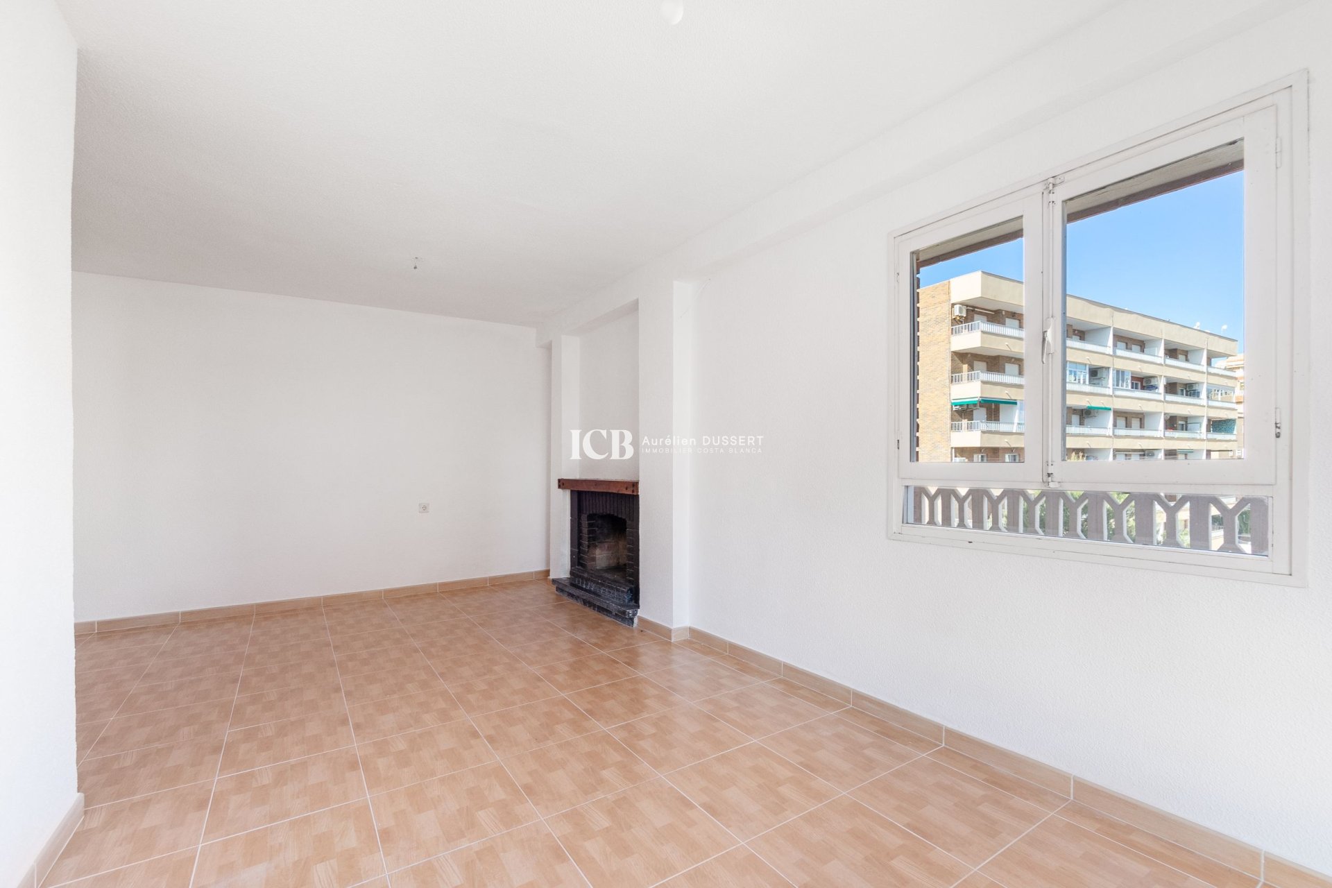 Resale - Apartment / flat -
Torrevieja - Punta prima