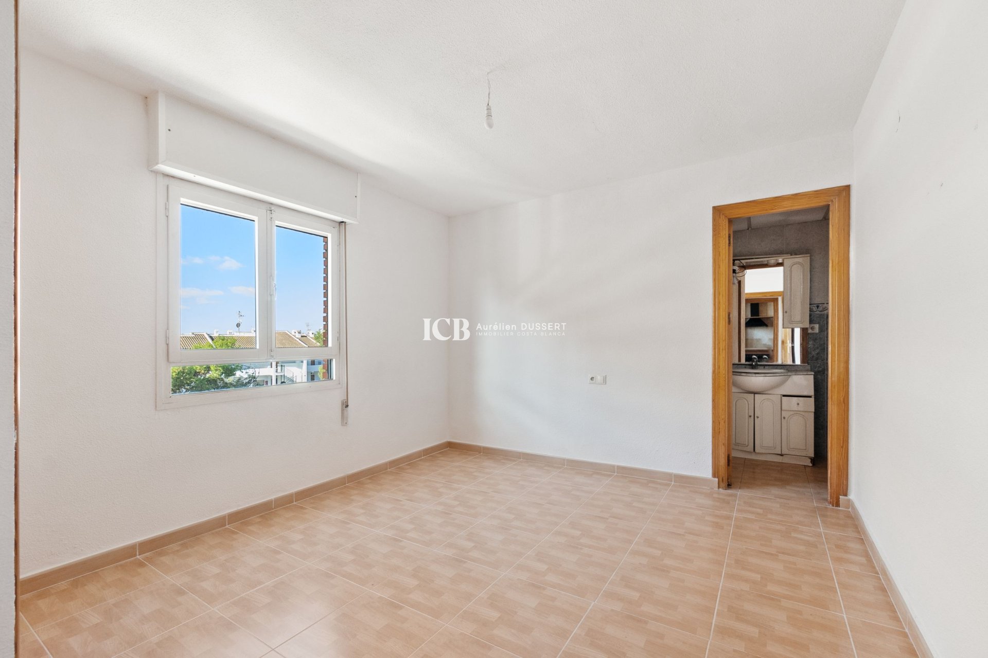 Resale - Apartment / flat -
Torrevieja - Punta prima