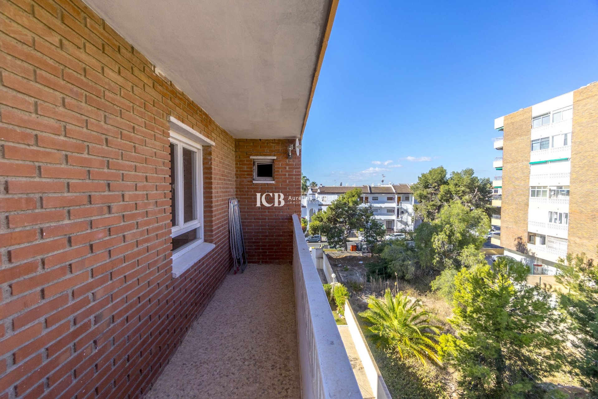 Resale - Apartment / flat -
Torrevieja - Punta prima