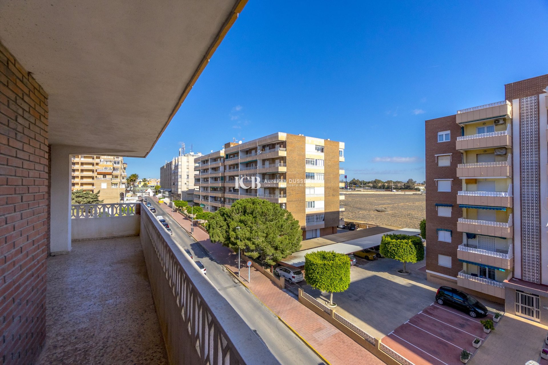 Resale - Apartment / flat -
Torrevieja - Punta prima