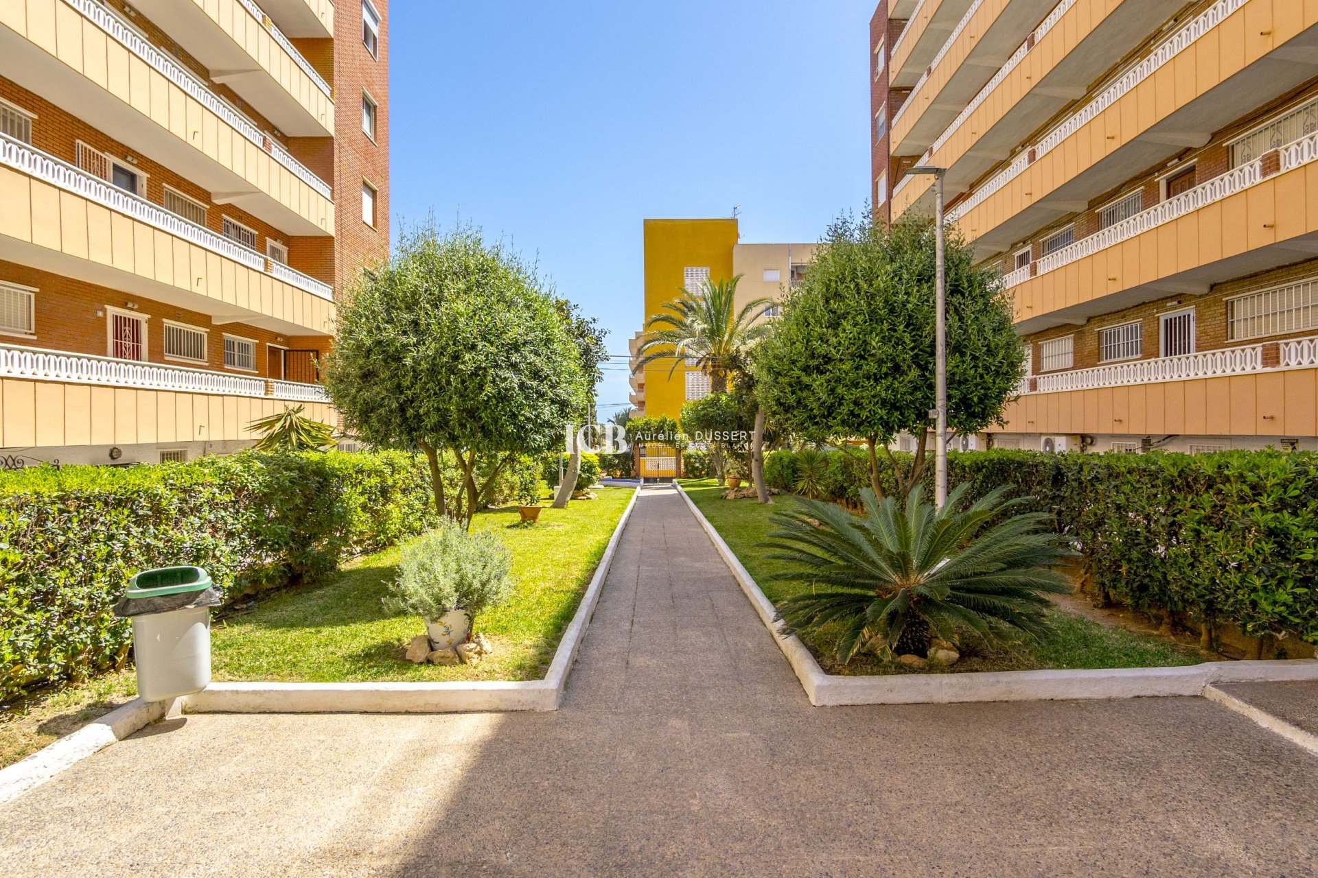 Resale - Apartment / flat -
Torrevieja - Punta prima