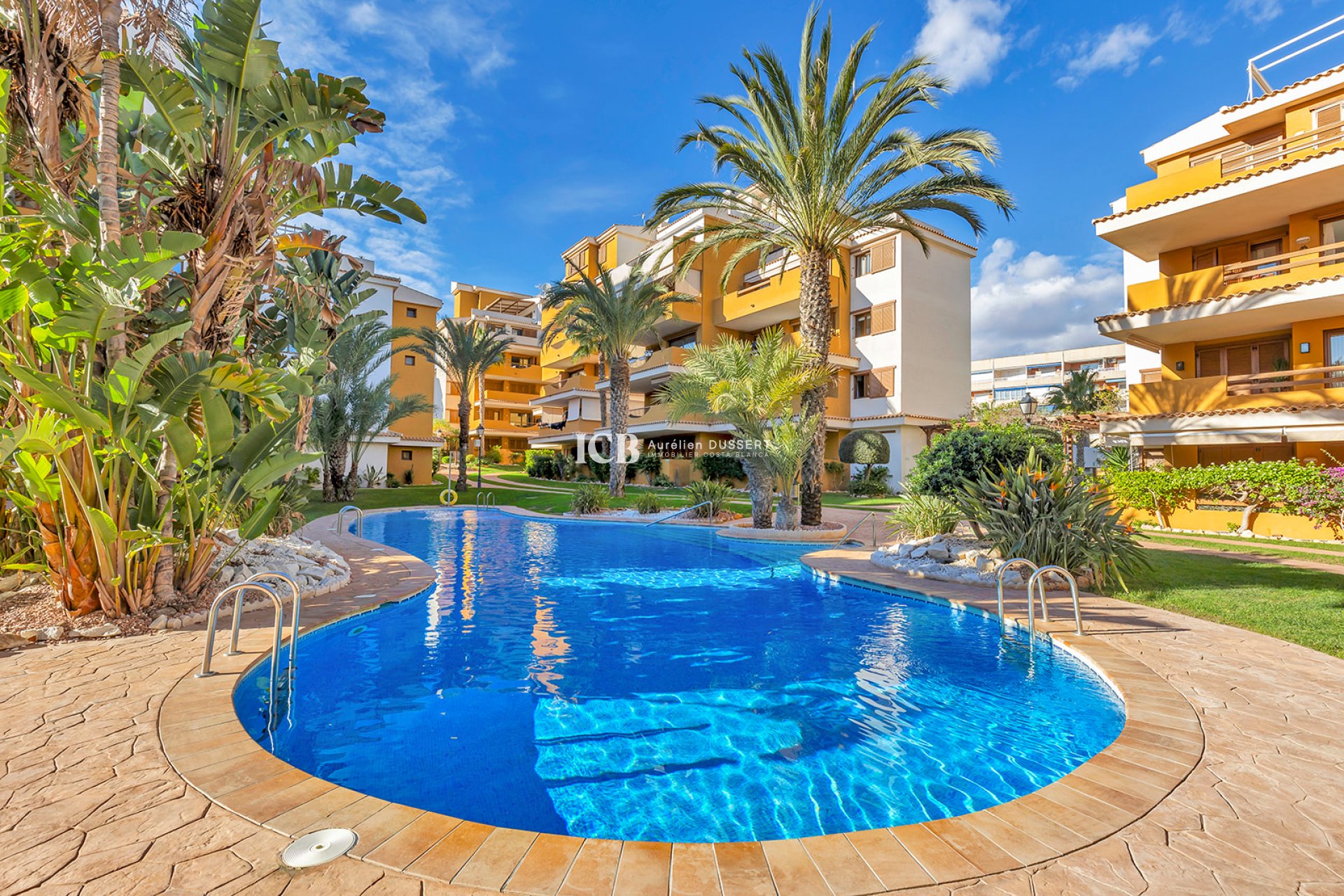 Resale - Apartment / flat -
Torrevieja - Punta prima