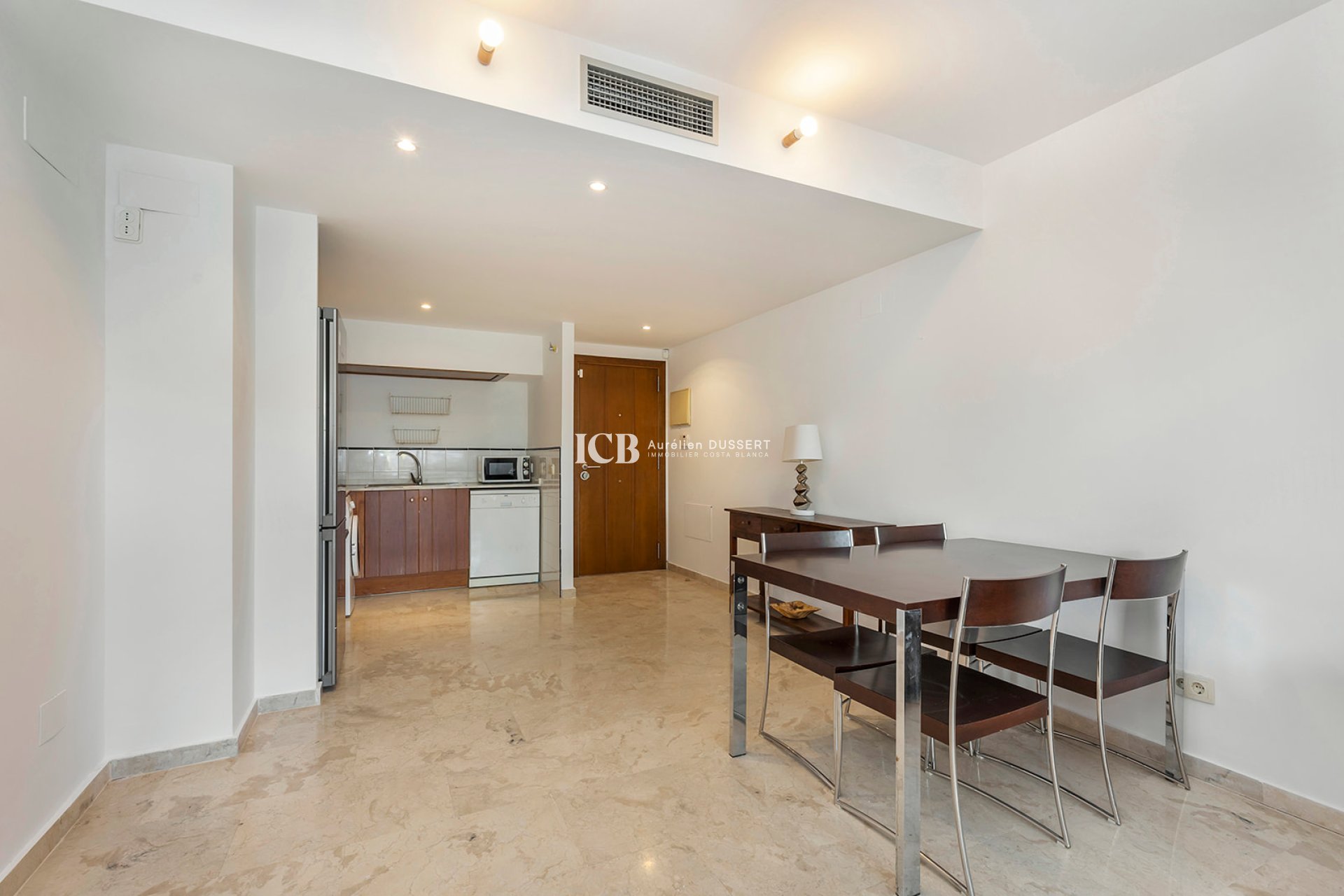 Resale - Apartment / flat -
Torrevieja - Punta prima