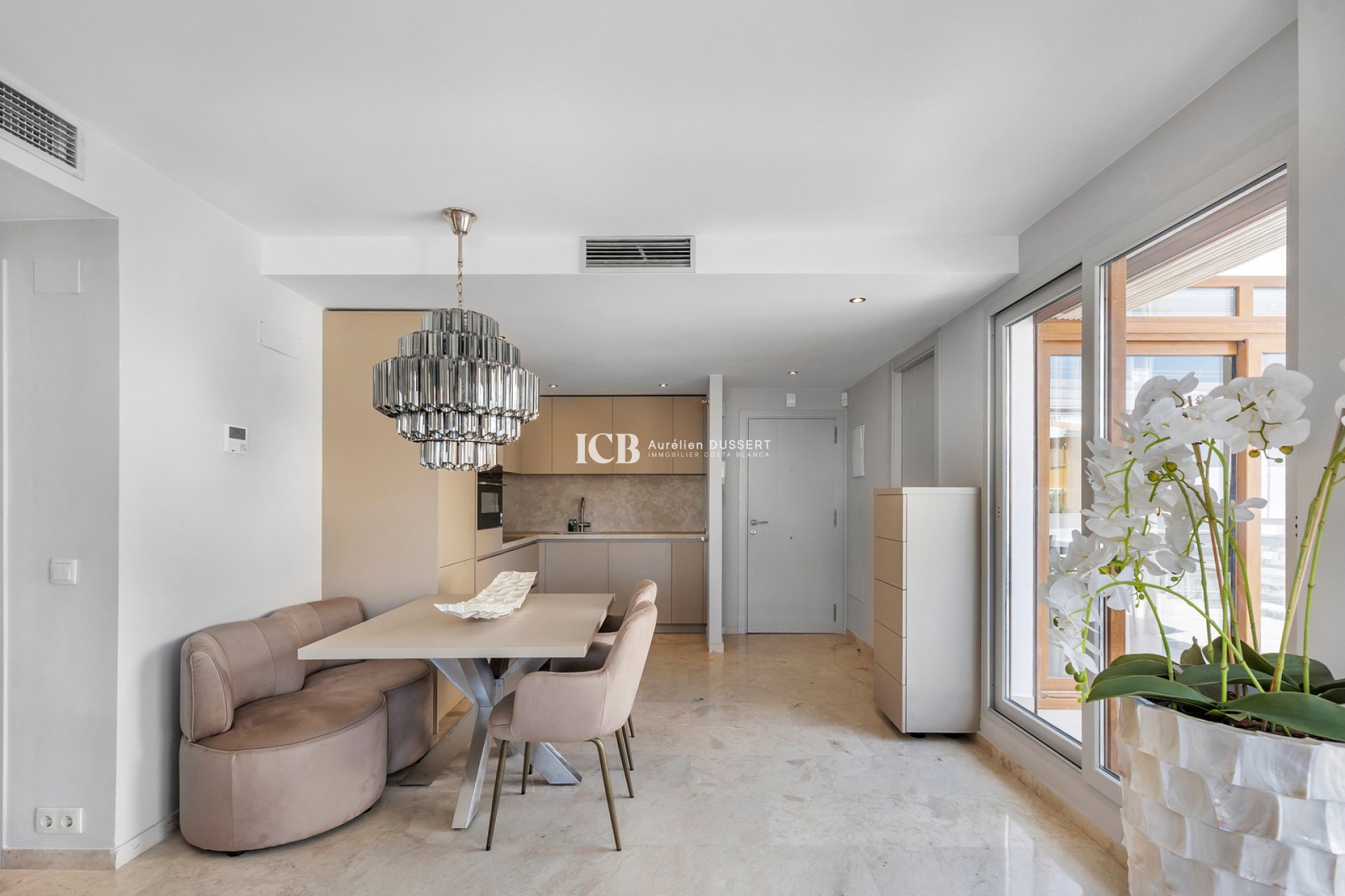 Resale - Apartment / flat -
Torrevieja - Punta prima