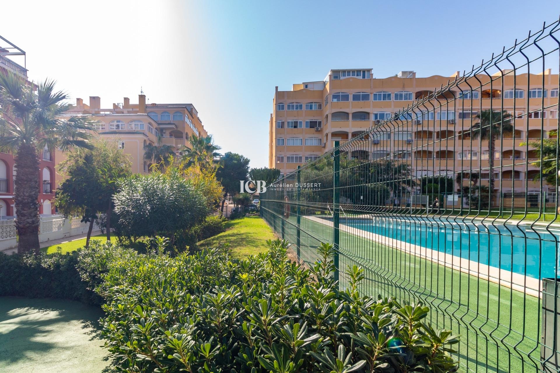 Resale - Apartment / flat -
Torrevieja - Torreblanca