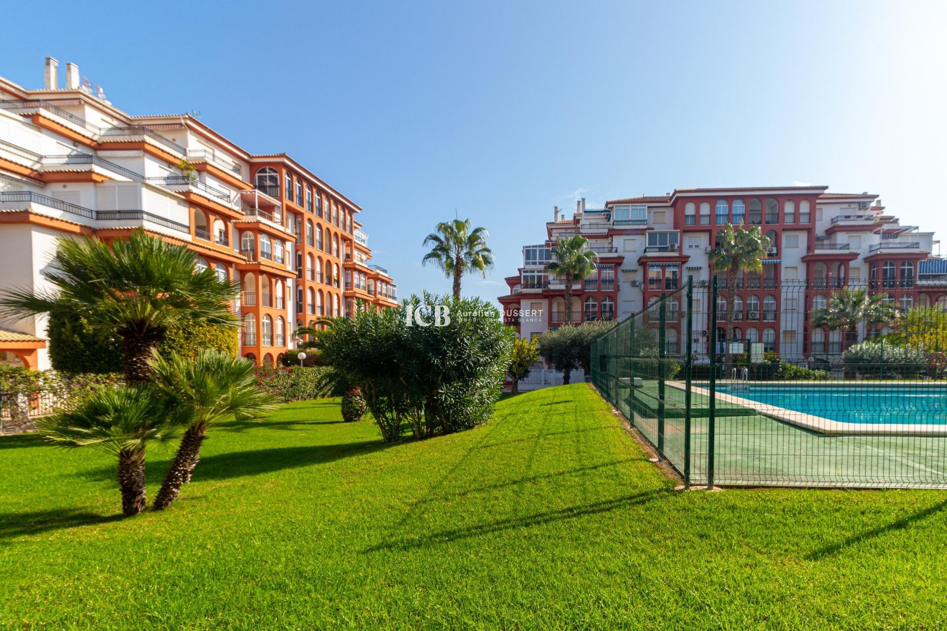 Resale - Apartment / flat -
Torrevieja - Torreblanca