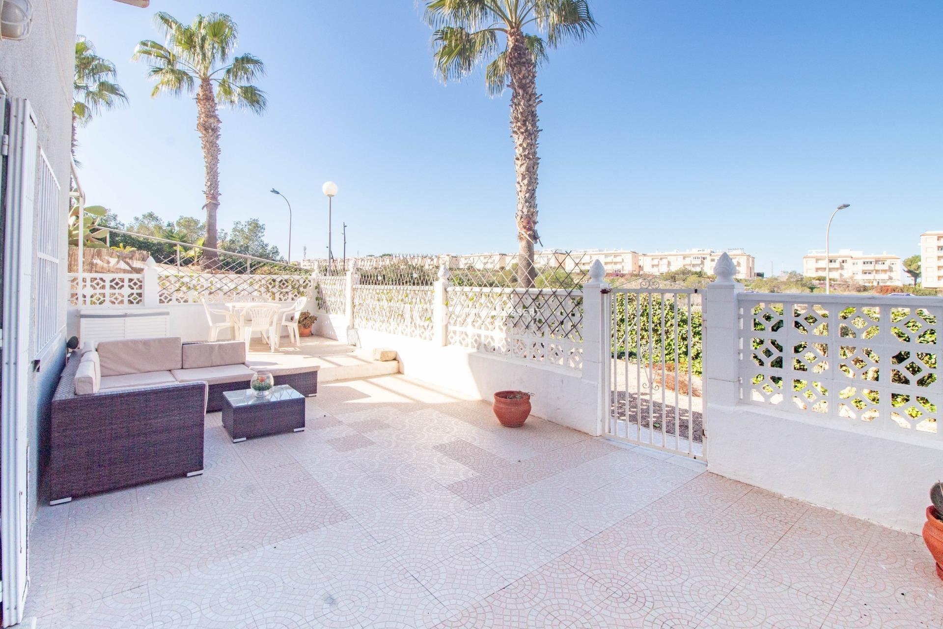 Resale - Apartment / flat -
Torrevieja - Torreblanca