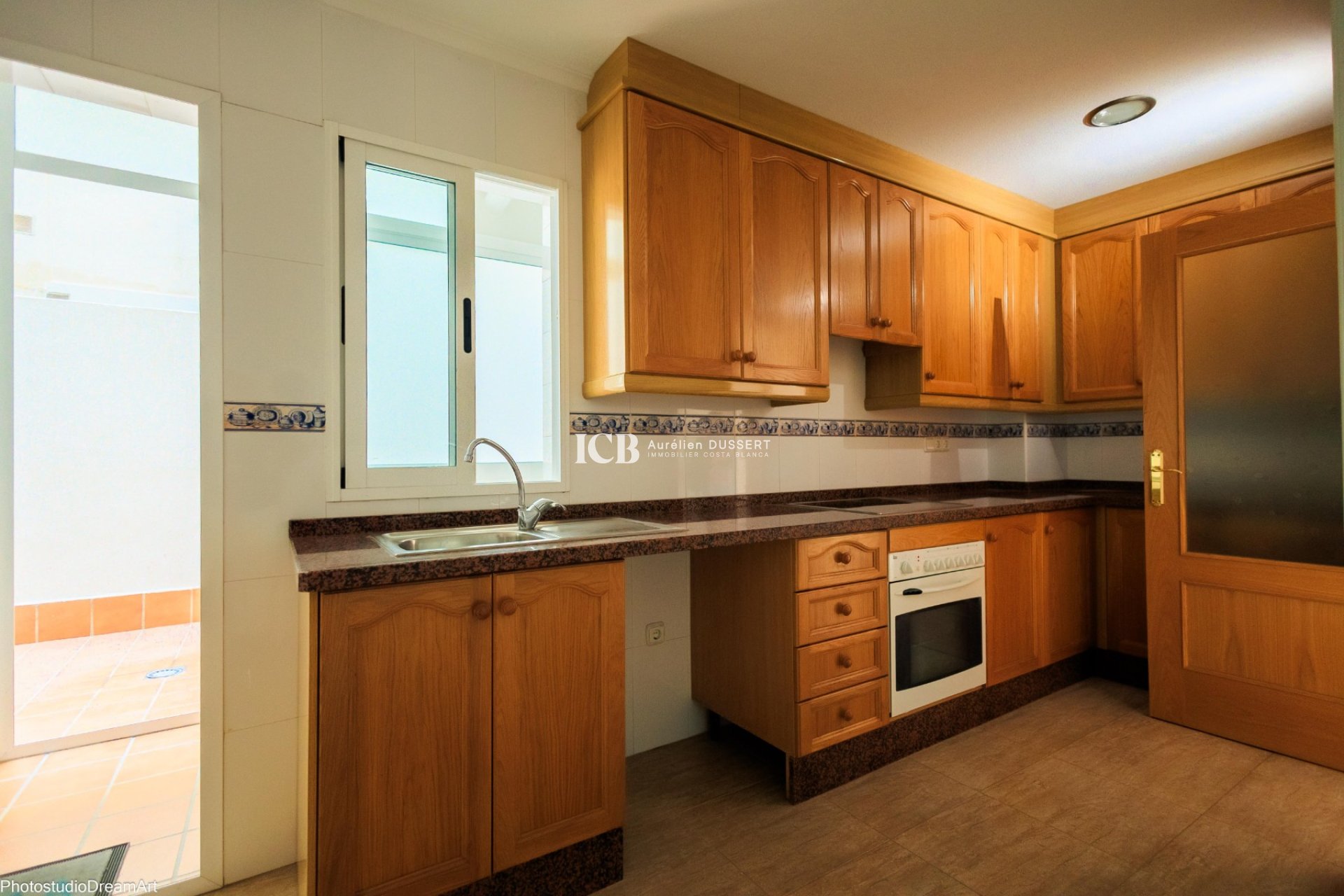 Resale - Apartment / flat -
Torrevieja - Torrevieja Centro