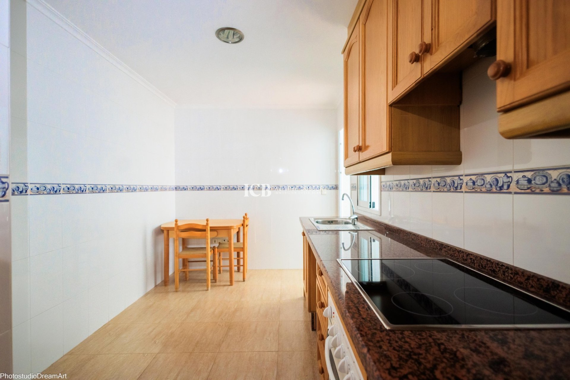 Resale - Apartment / flat -
Torrevieja - Torrevieja Centro