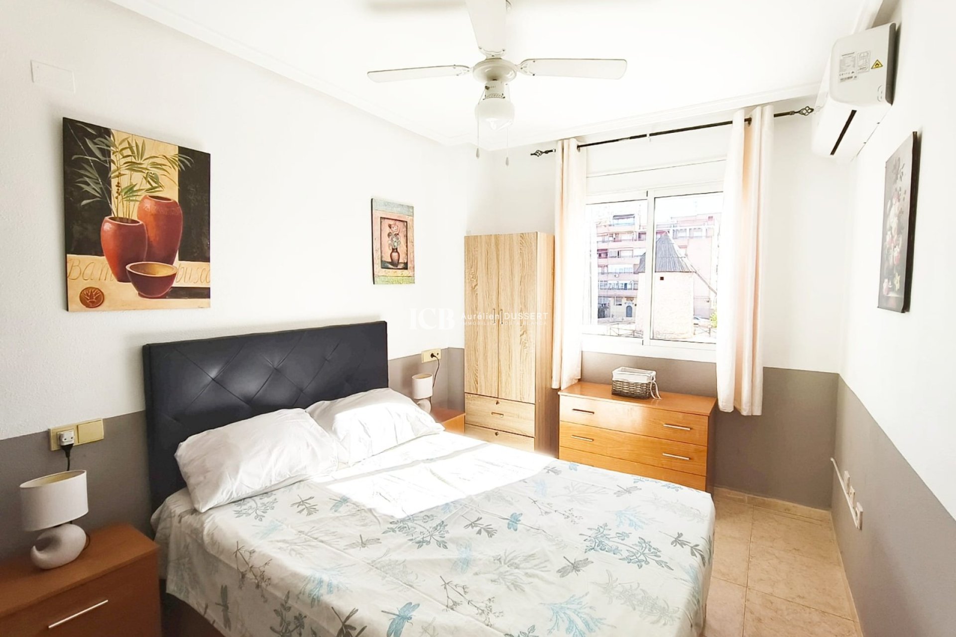 Resale - Apartment / flat -
Torrevieja - Torrevieja Centro