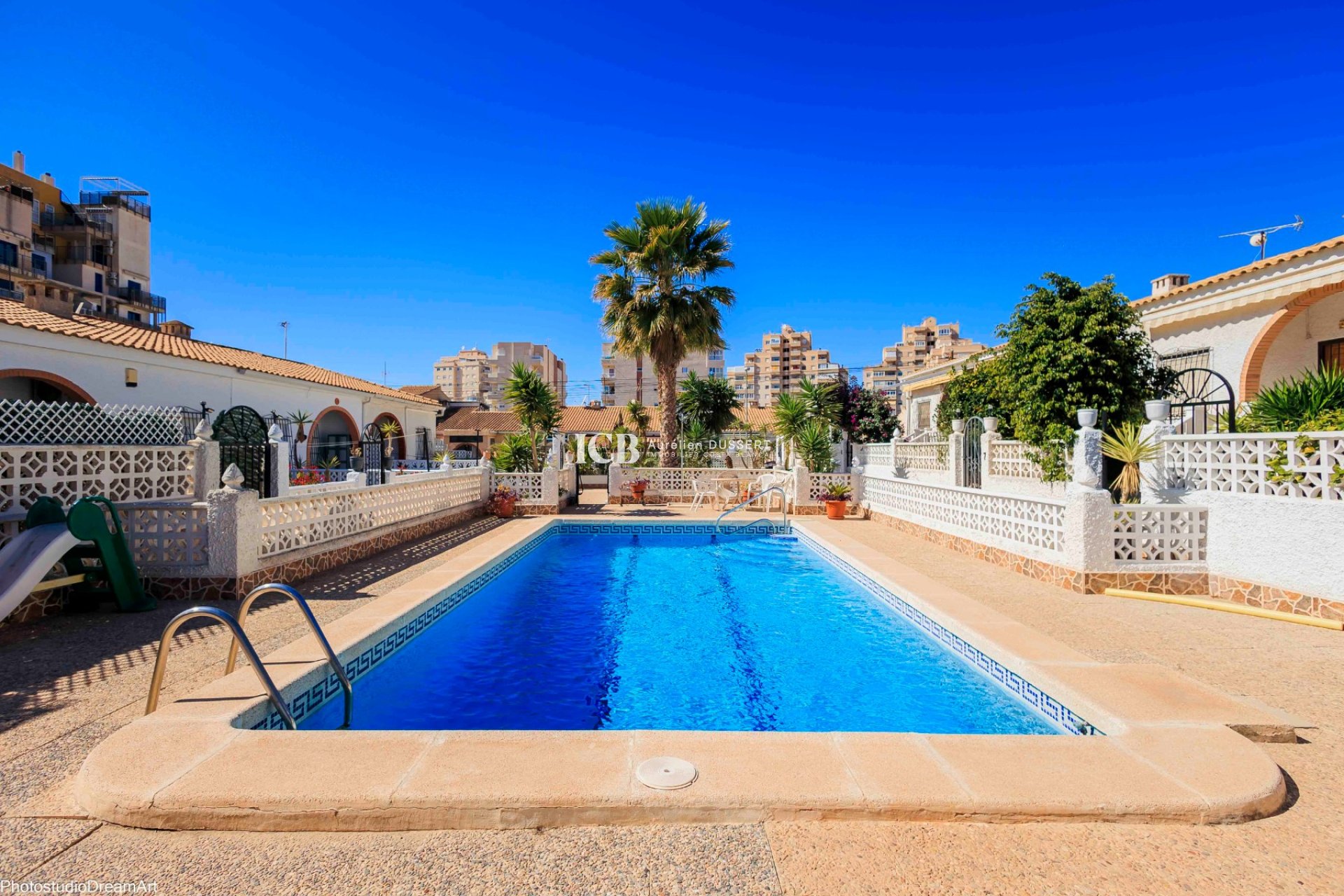 Resale - Apartment / flat -
Torrevieja