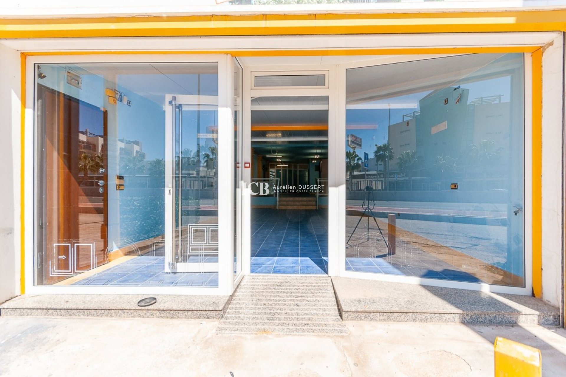 Resale - Commercial -
Orihuela Costa - La Regia