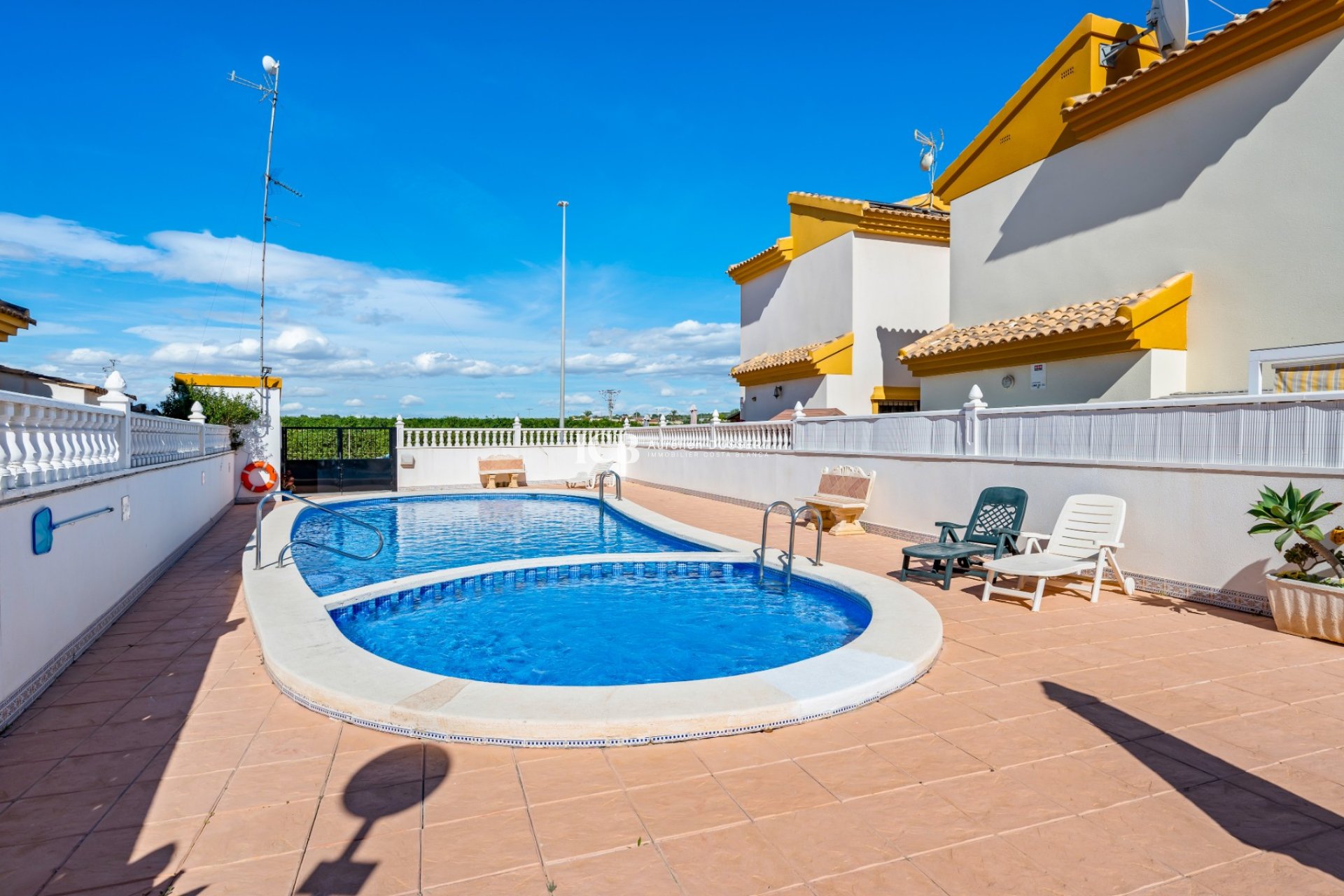 Resale - Detached house -
Guardamar del Segura - El Raso
