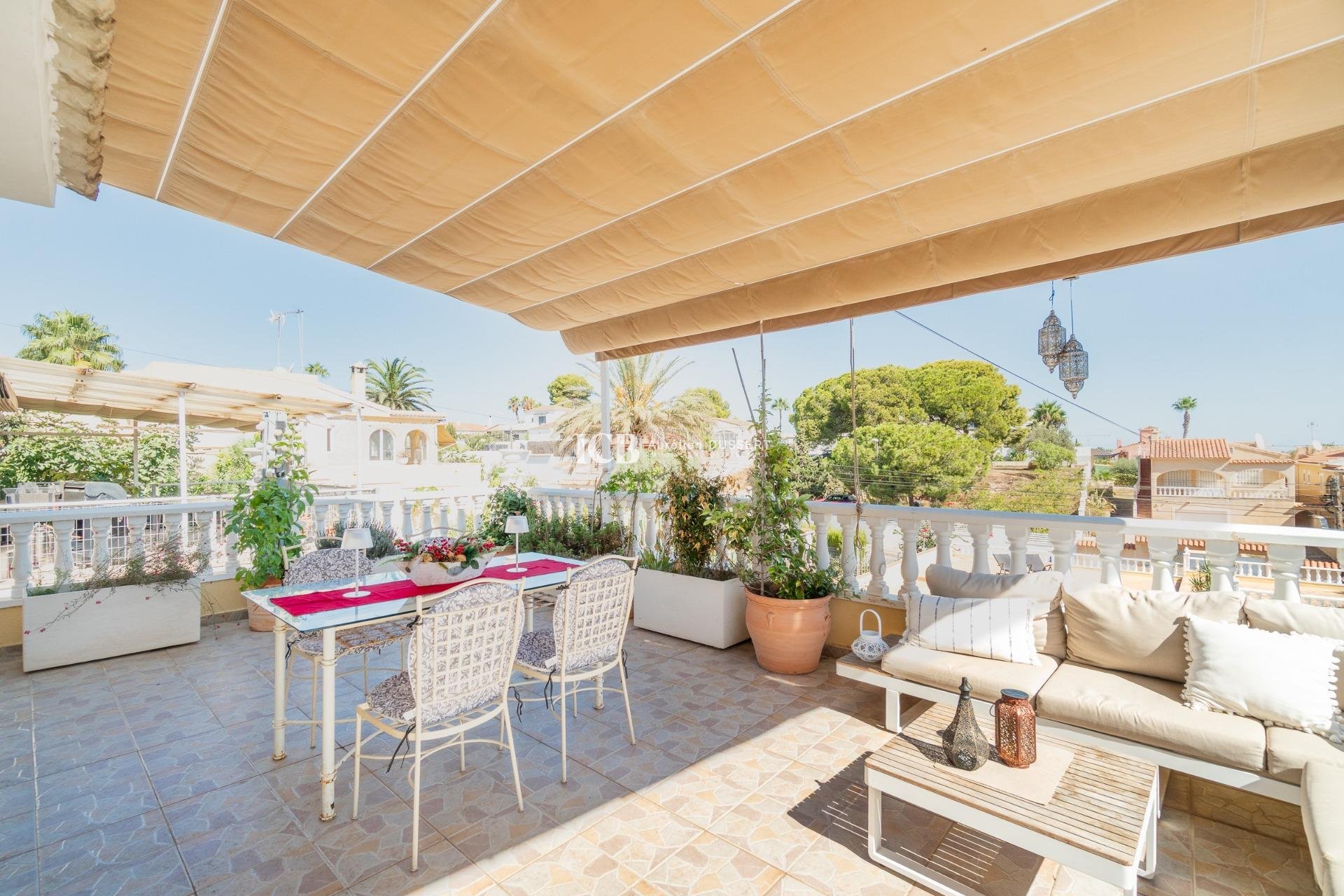 Resale - Detached house -
Los Balcones - Torrevieja