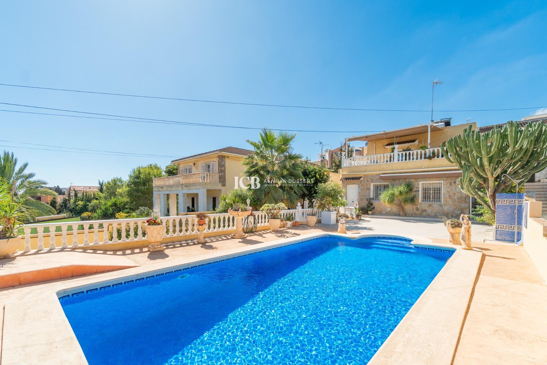 Resale - Detached house -
Los Balcones - Torrevieja