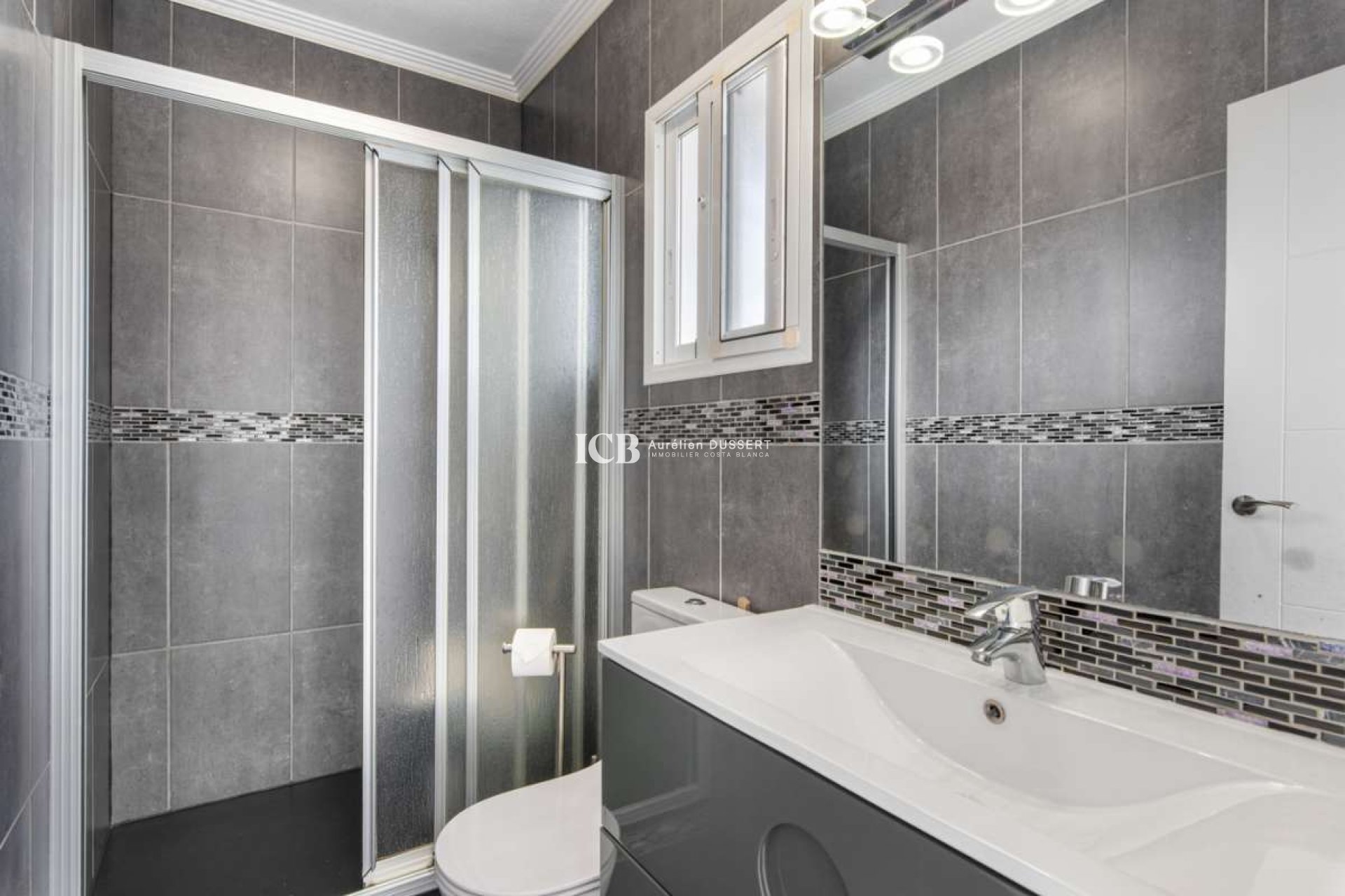 Resale - Detached house -
Orihuela Costa - La Ciñuelica