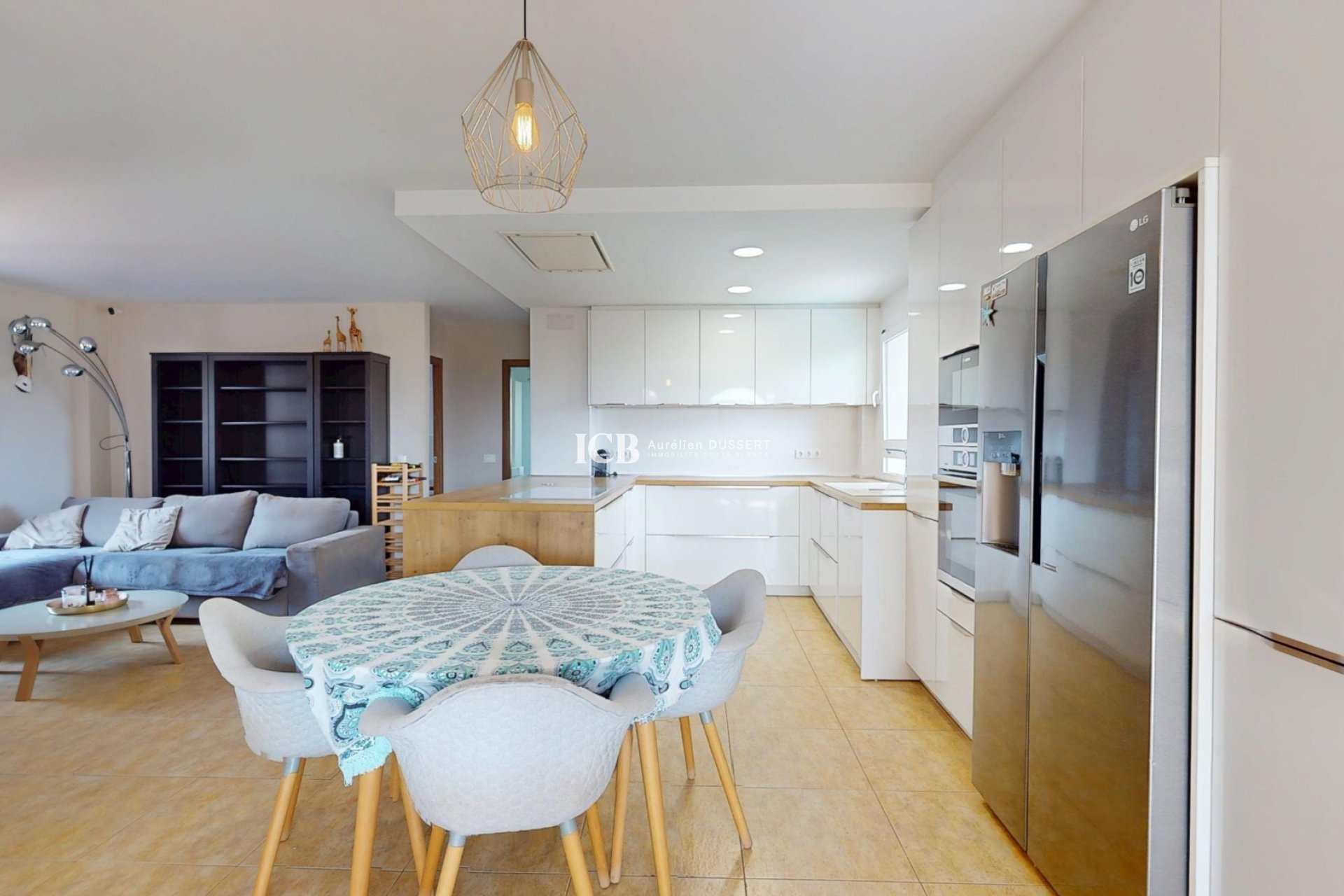 Resale - Detached house -
Orihuela Costa - La Zenia