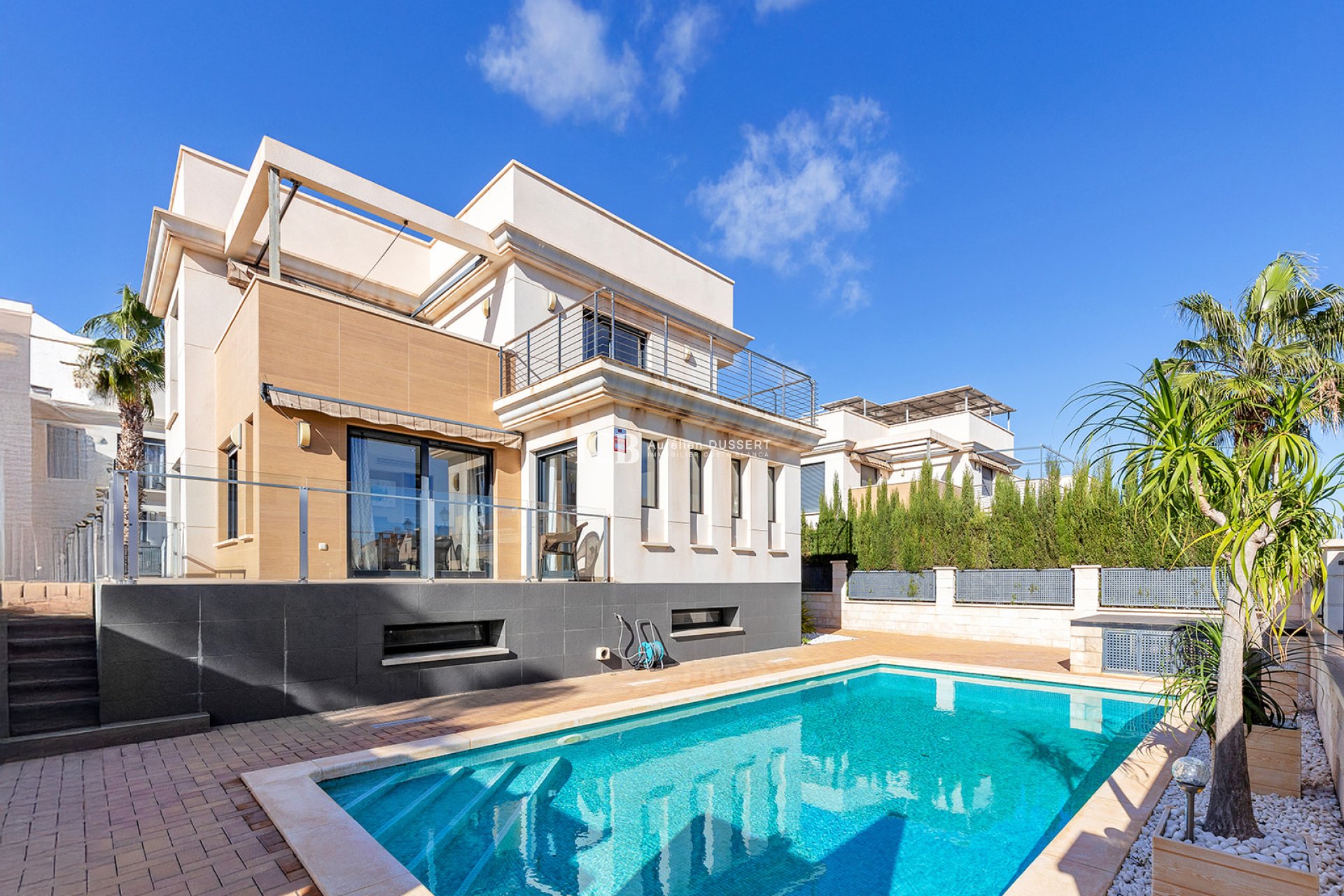 Resale - Detached house -
Orihuela Costa - La Zenia