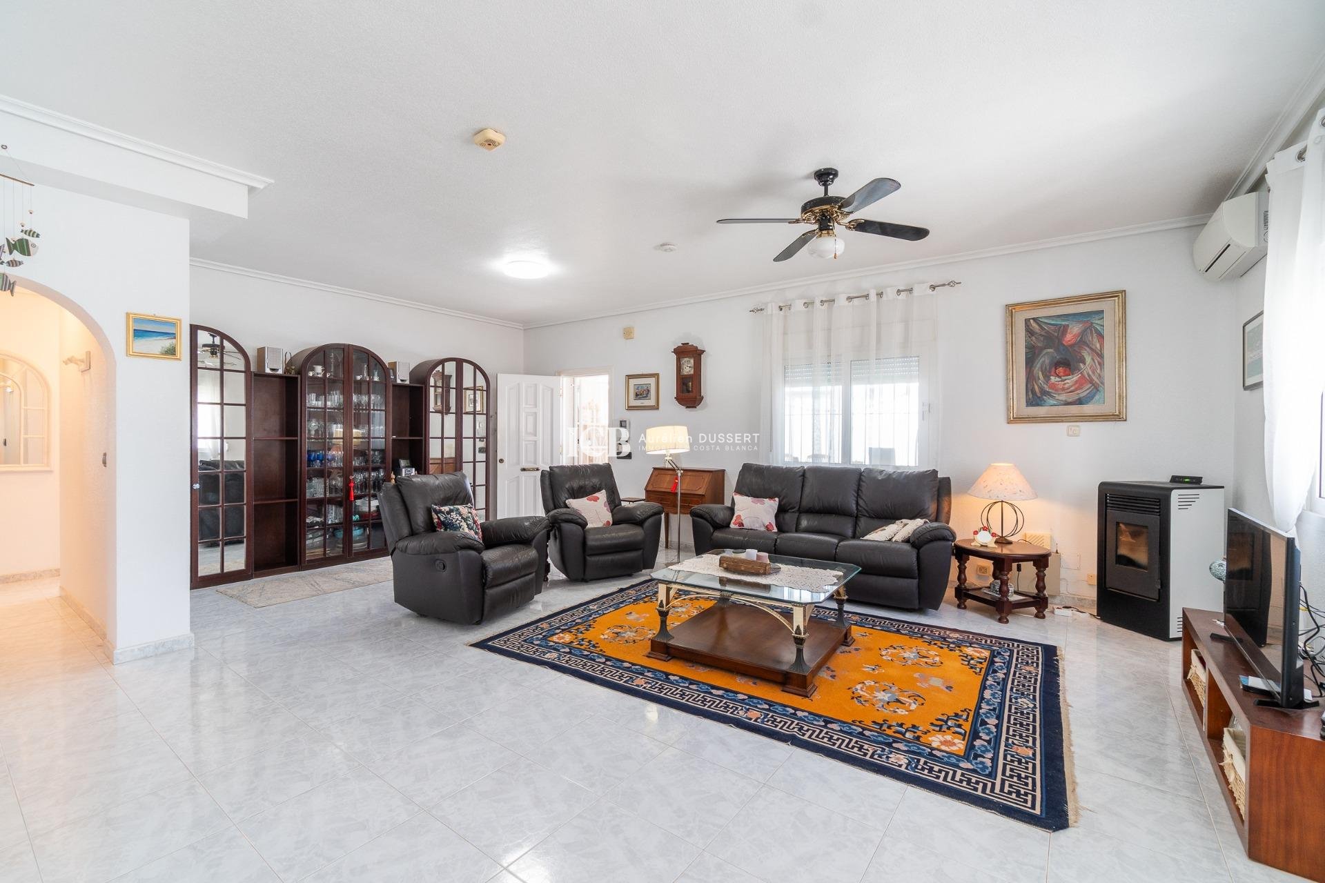 Resale - Detached house -
Orihuela Costa - La Zenia