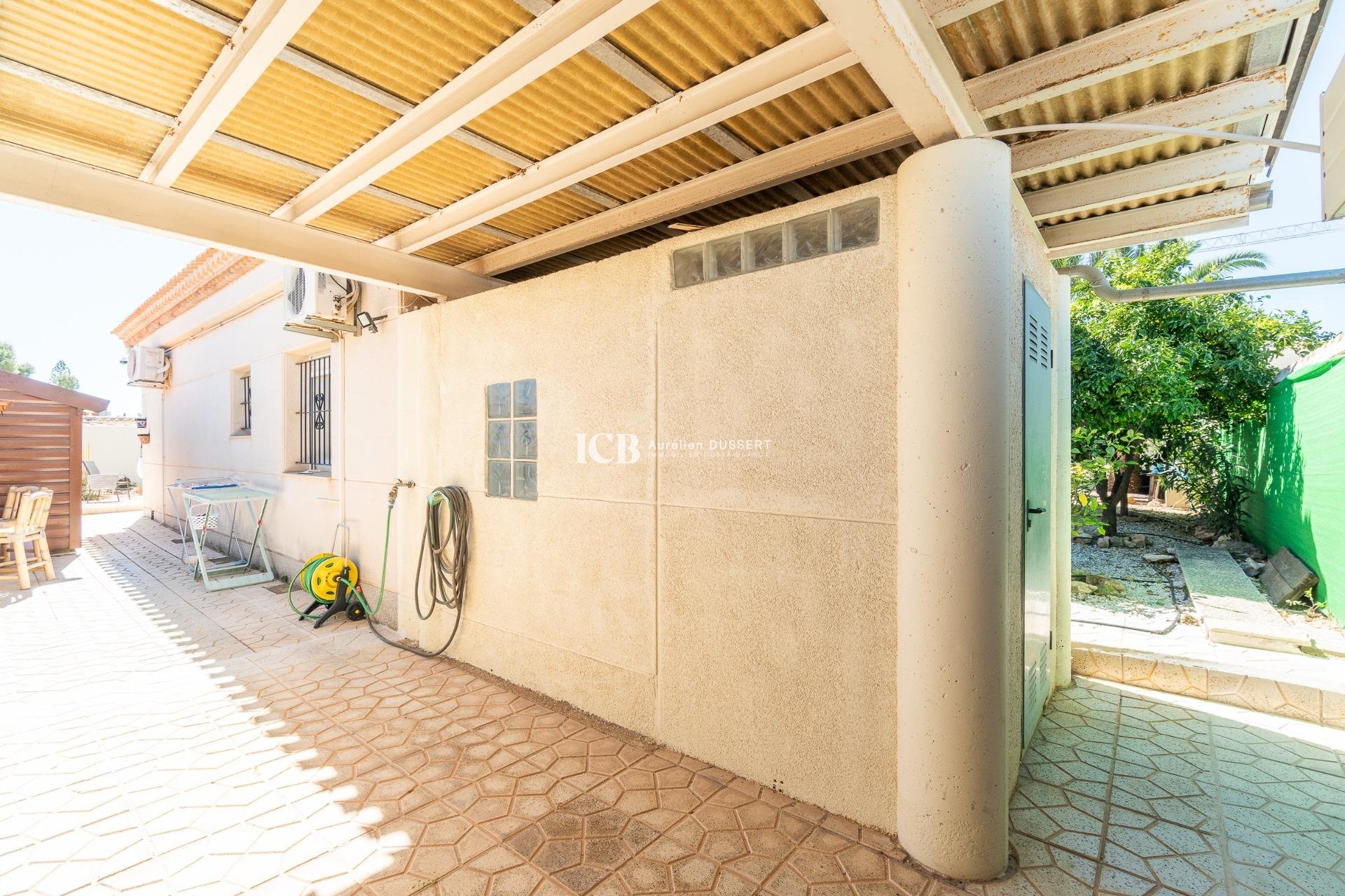 Resale - Detached house -
Orihuela Costa - La Zenia