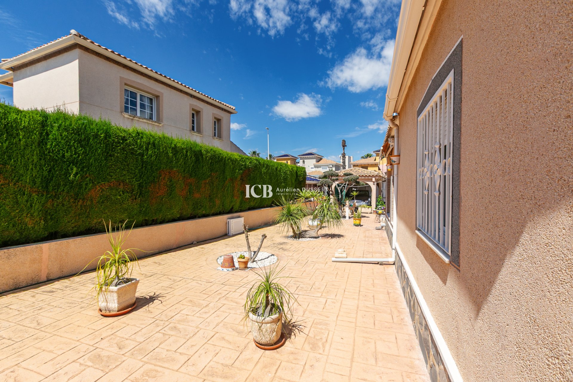 Resale - Detached house -
Orihuela Costa - La Zenia