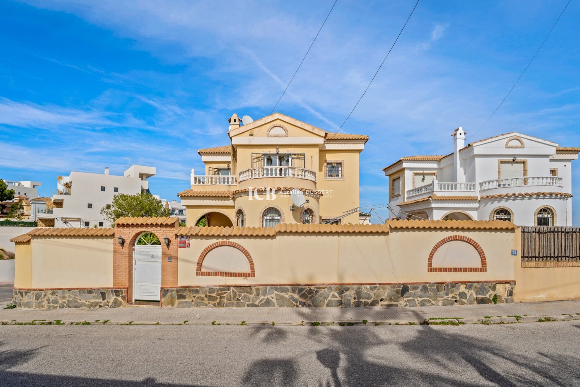 Resale - Detached house -
Orihuela Costa - Lomas de Cabo Roig