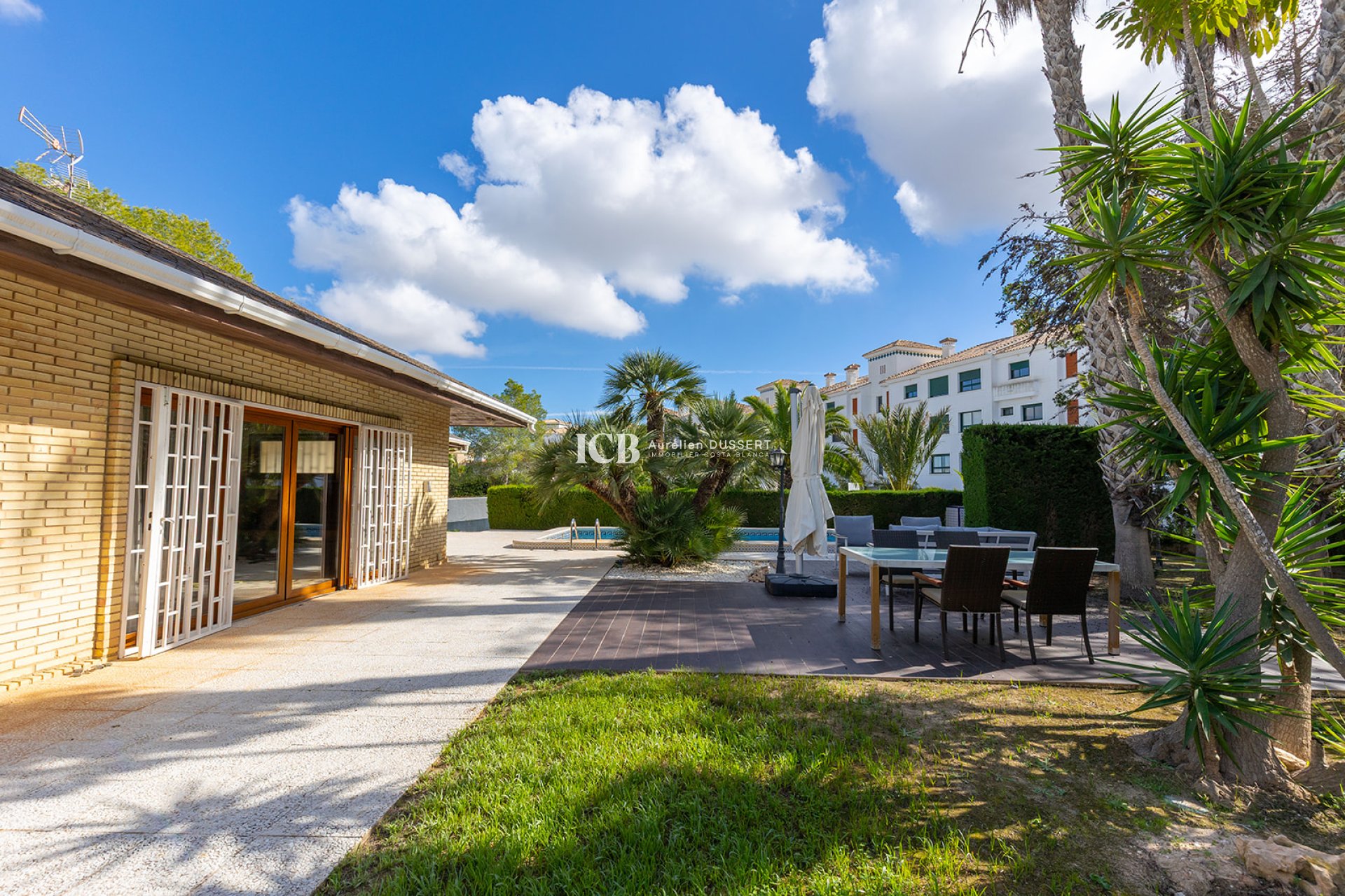 Resale - Detached house -
Orihuela Costa - Lomas de Campoamor