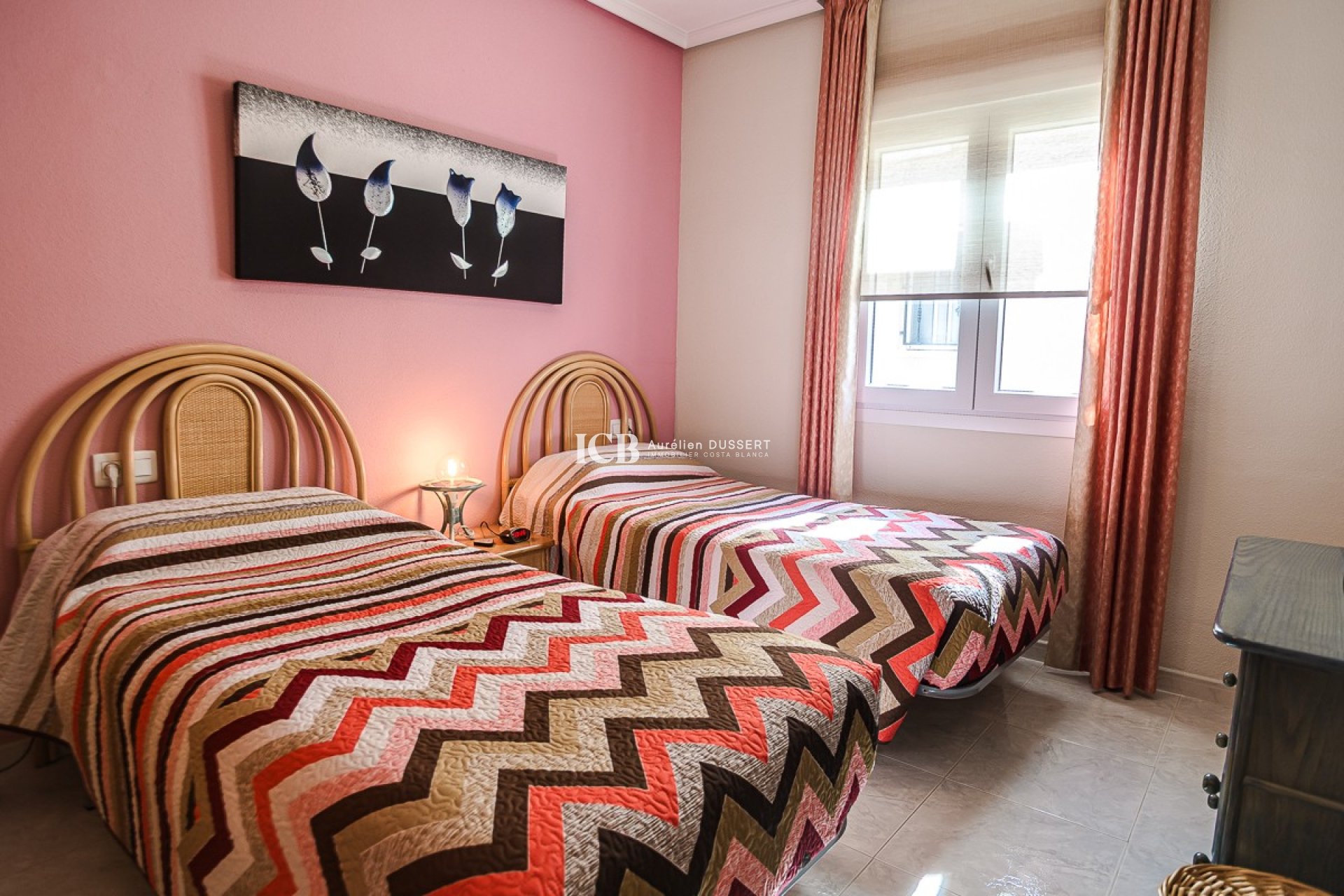 Resale - Detached house -
Orihuela Costa - Los Altos