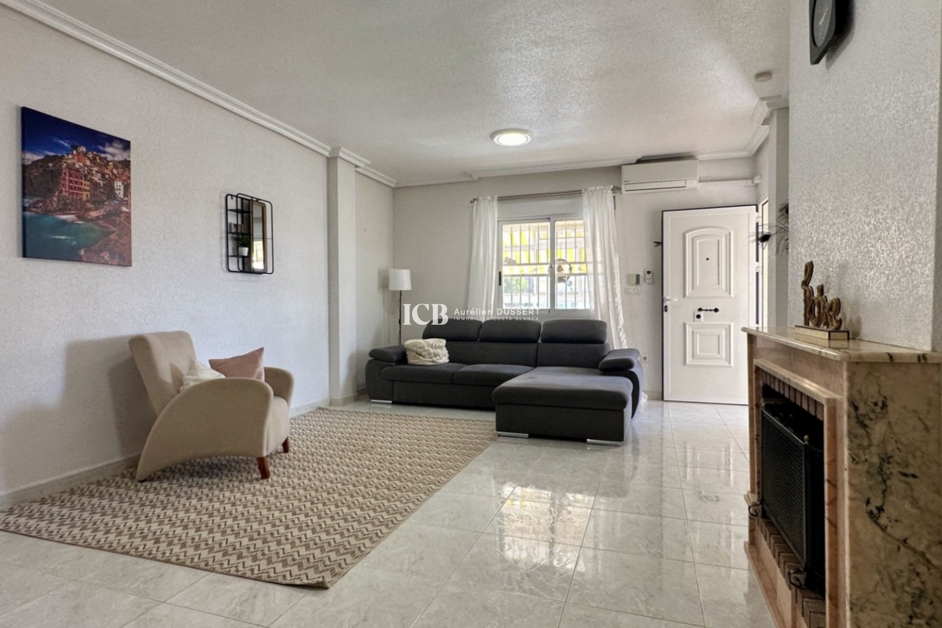 Resale - Detached house -
Orihuela Costa - Los Dolses