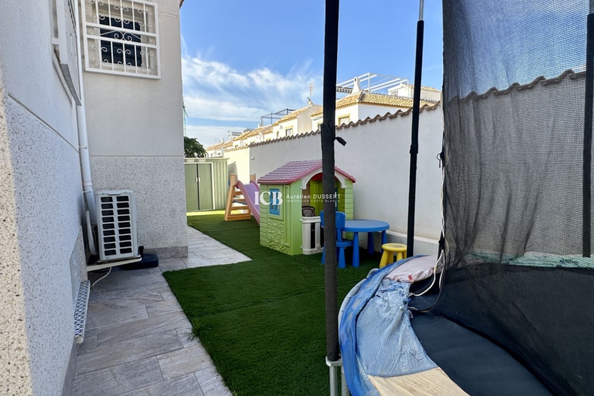 Resale - Detached house -
Orihuela Costa - Los Dolses