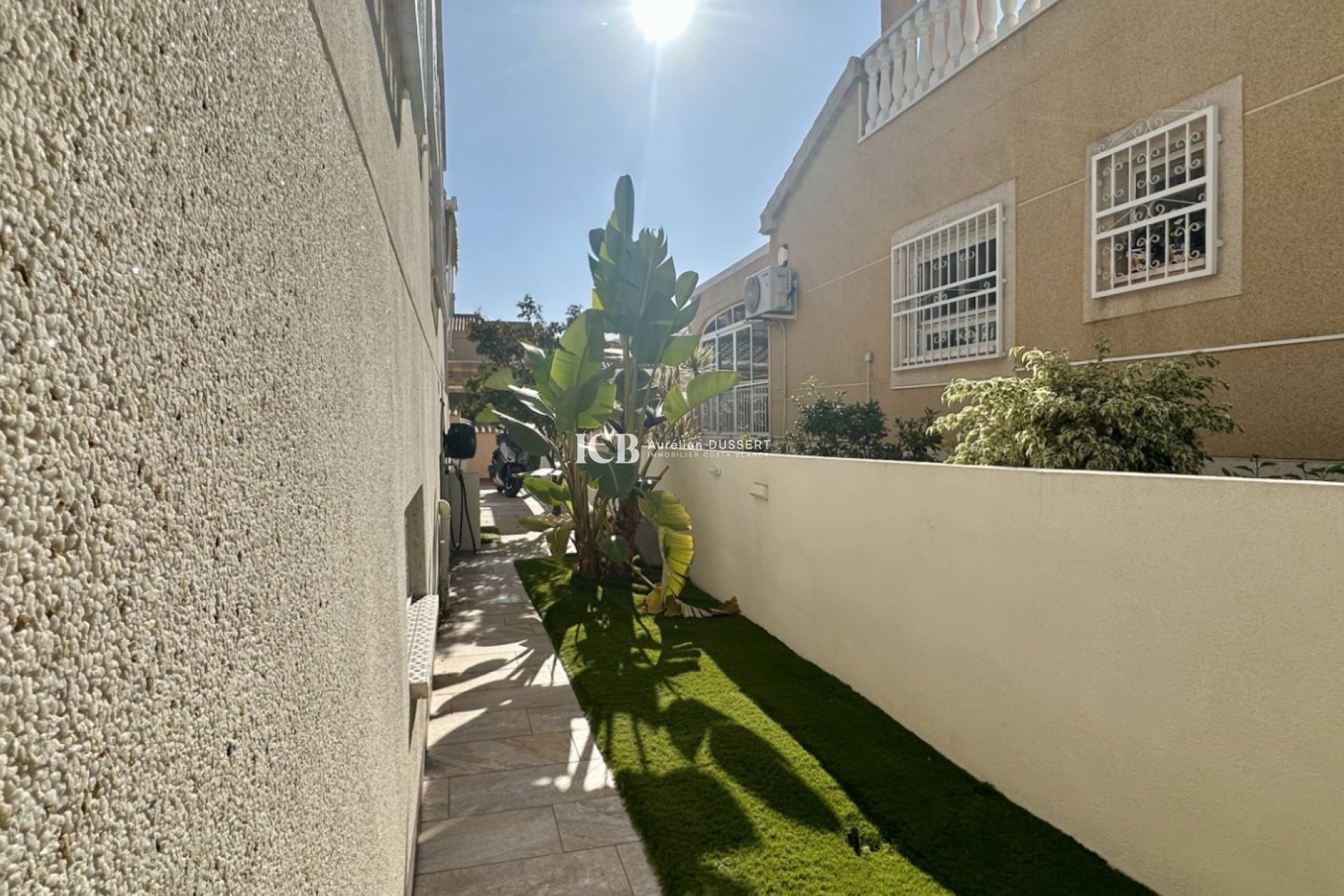 Resale - Detached house -
Orihuela Costa - Los Dolses