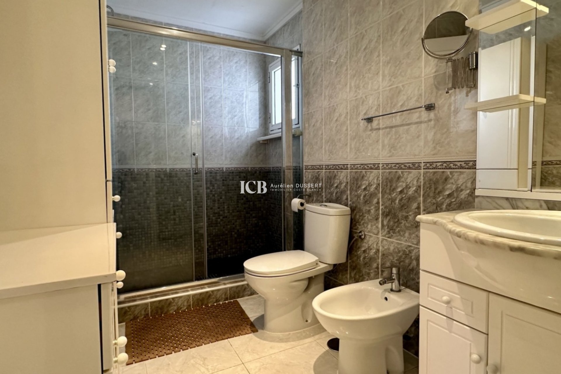 Resale - Detached house -
Orihuela Costa - Los Dolses