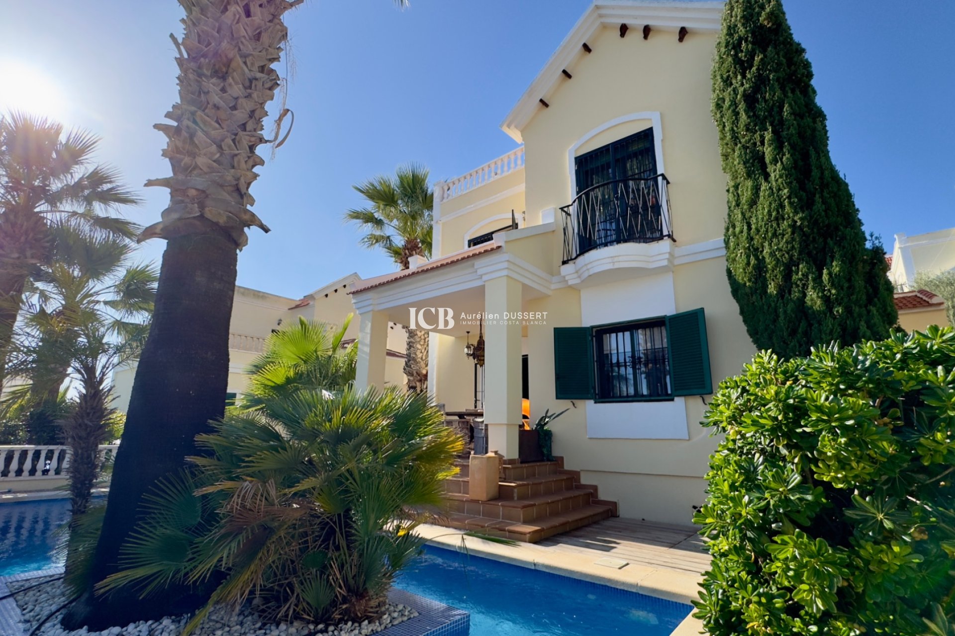 Resale - Detached house -
Orihuela Costa - Los Dolses