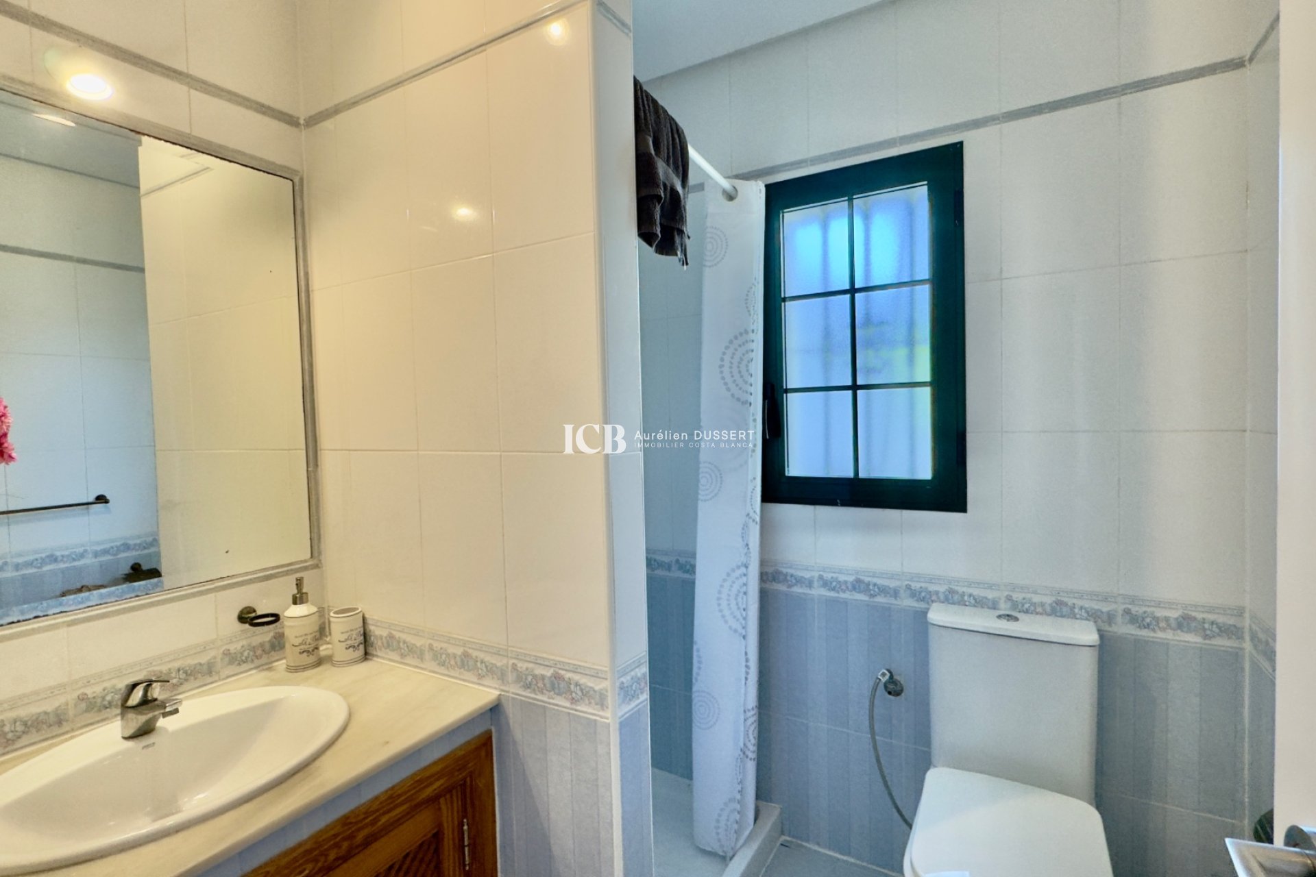 Resale - Detached house -
Orihuela Costa - Los Dolses