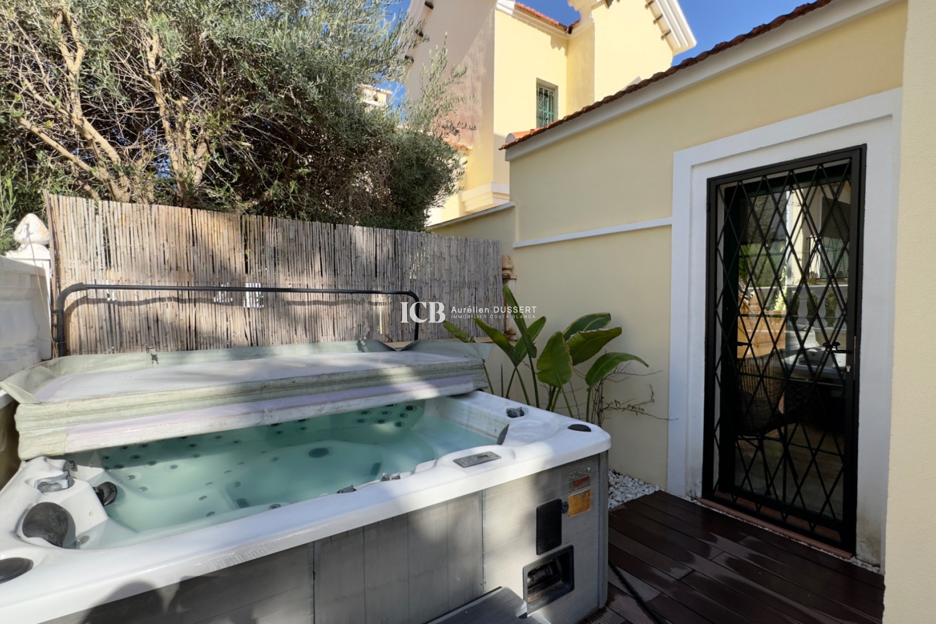 Resale - Detached house -
Orihuela Costa - Los Dolses