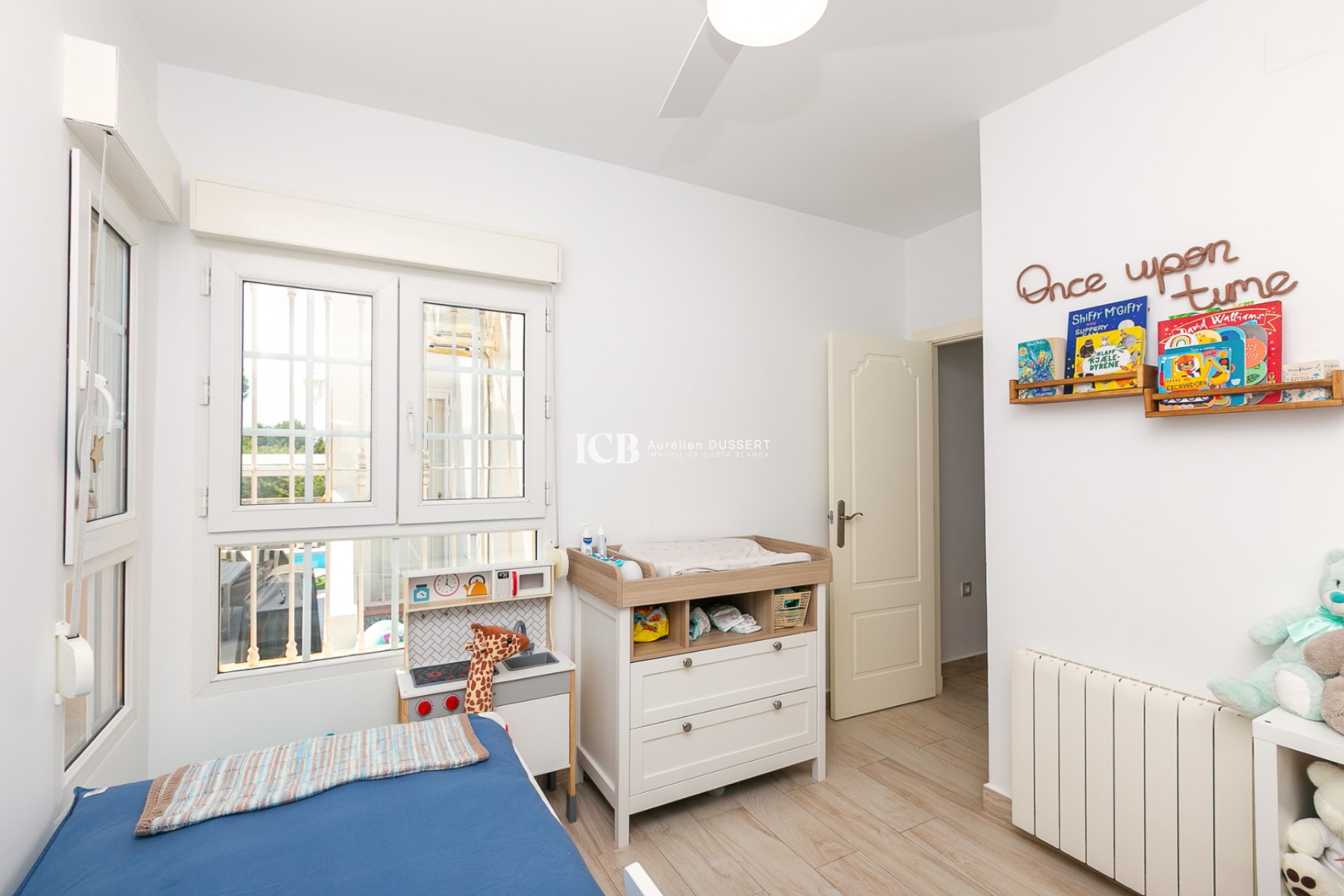 Resale - Detached house -
Orihuela Costa - Los Dolses